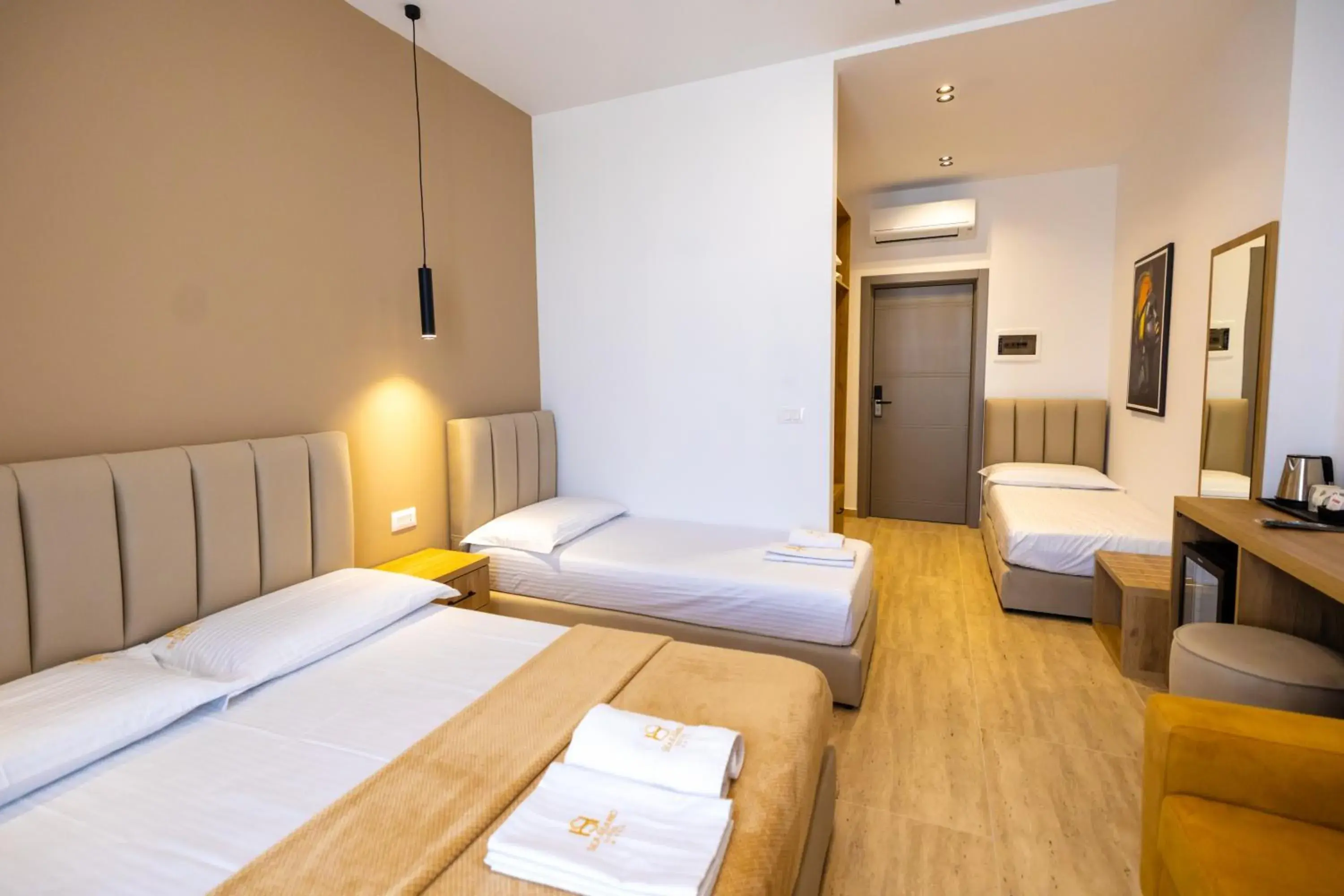 Superior Quadruple Room in Sea & Sand Hotel Superior Quadruple Room in Sea & Sand Hotel