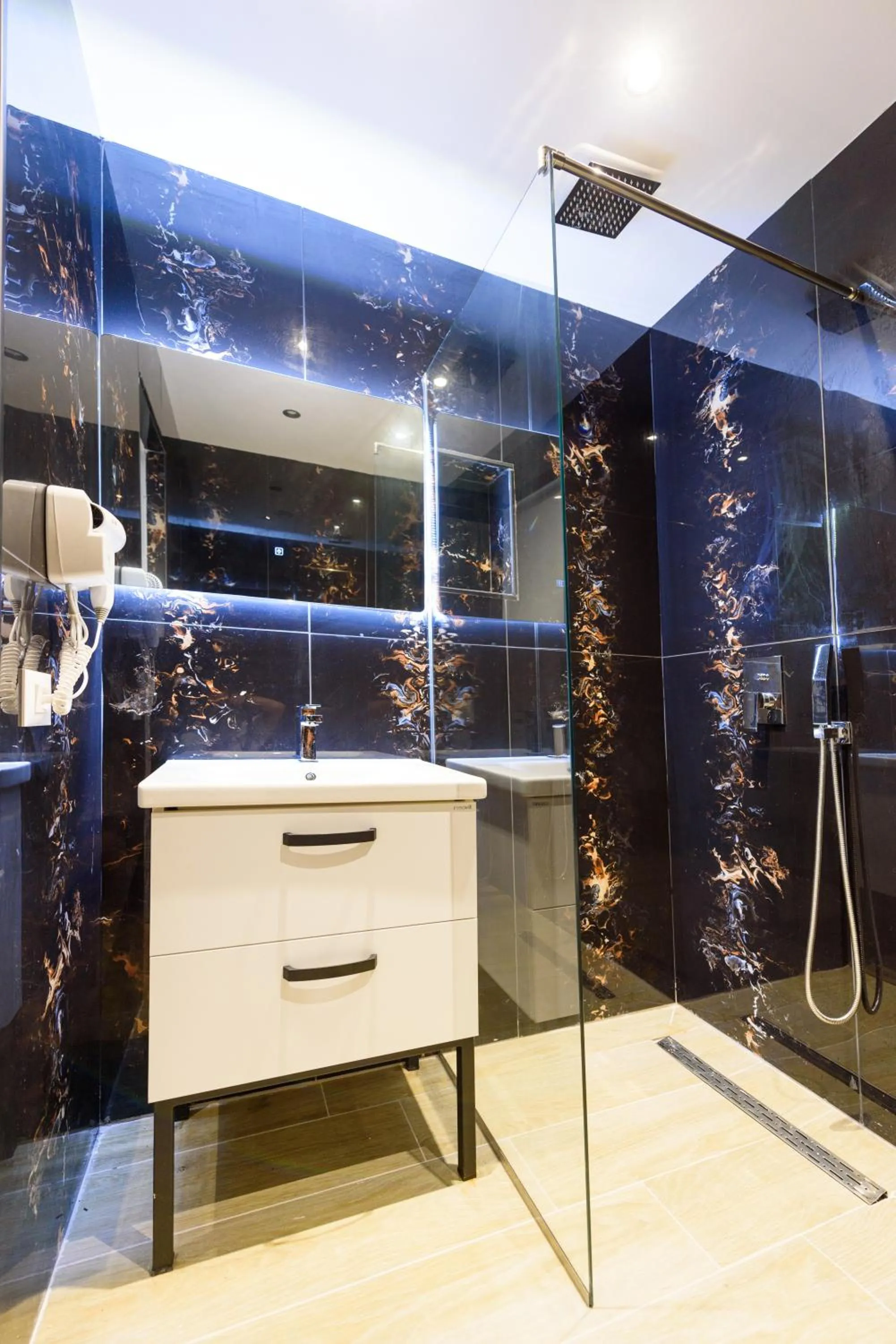 Shower in Sea & Sand Hotel