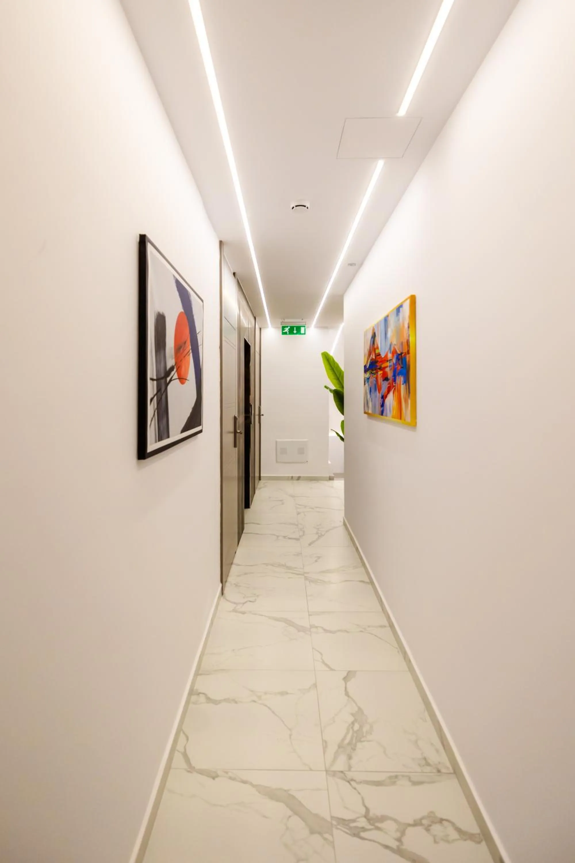 Decorative detail in Sea & Sand Hotel