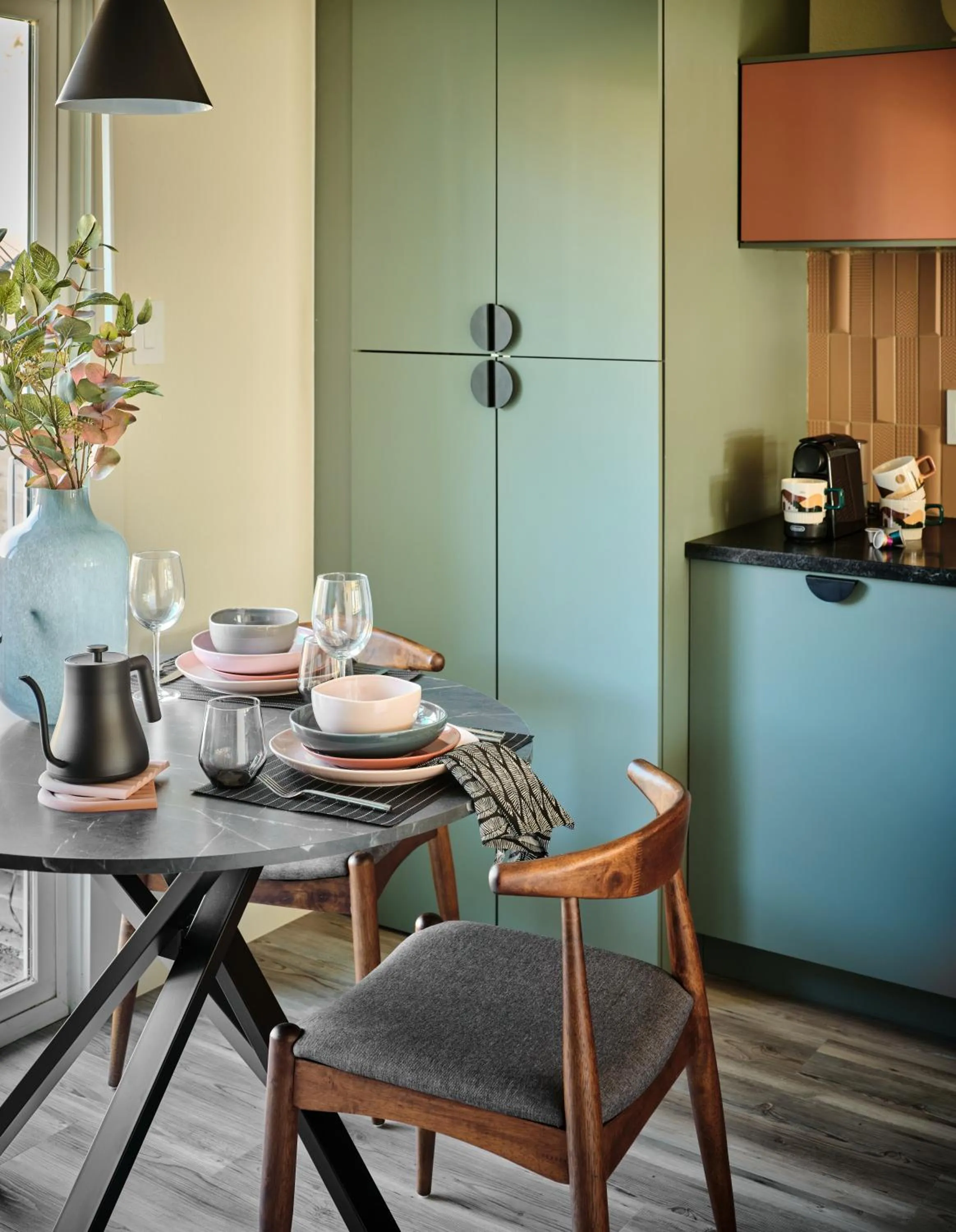 Coffee/tea facilities in Midcentury Couples Designer Loft - Casa Tuya