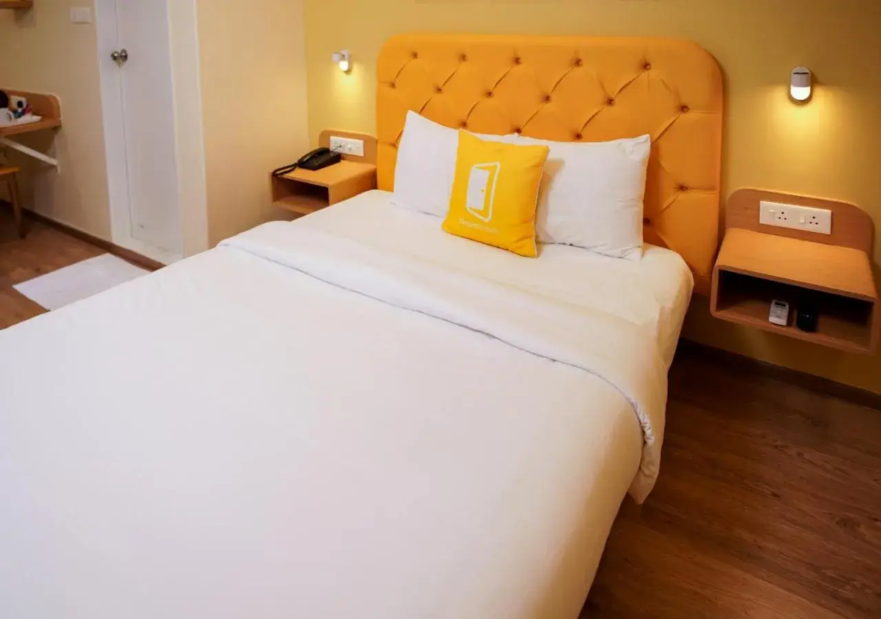 Photo of the whole room, Bed in Bloom Hotel - Koregaon Park Photo of the whole room, Bed in Bloom Hotel - Koregaon Park