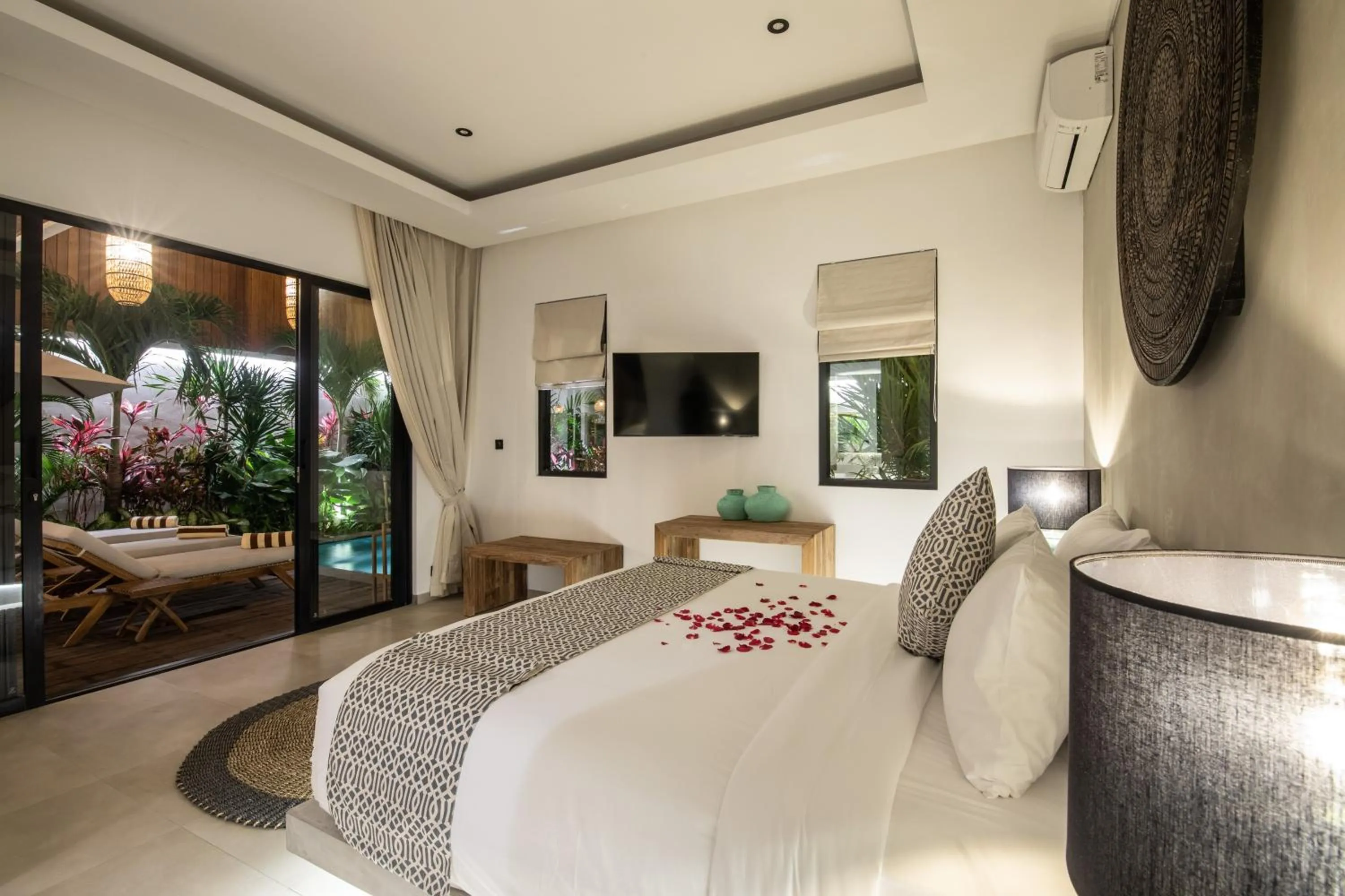 Bed in Zayana Villas Resort Seminyak