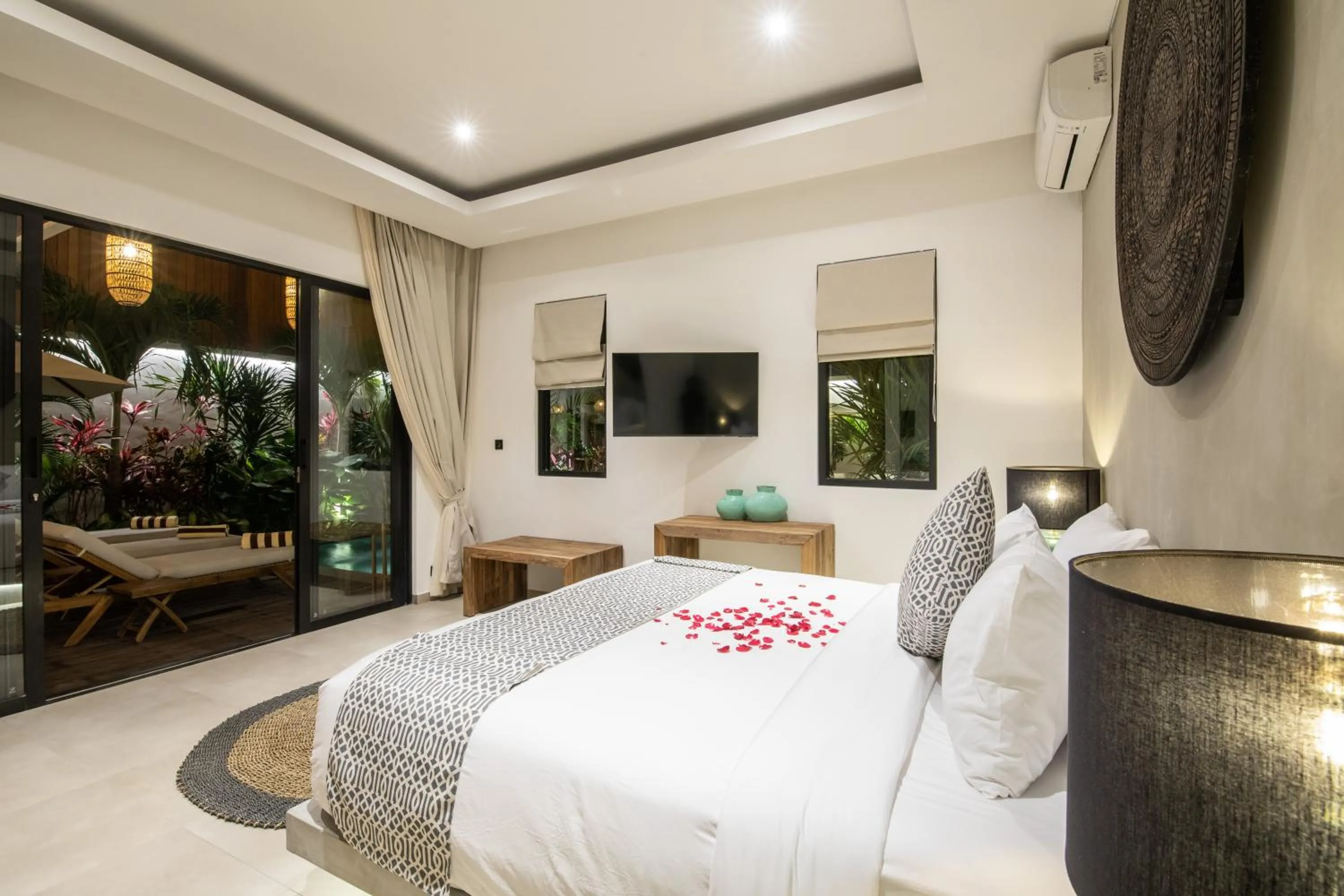 Bed in Zayana Villas Resort Seminyak
