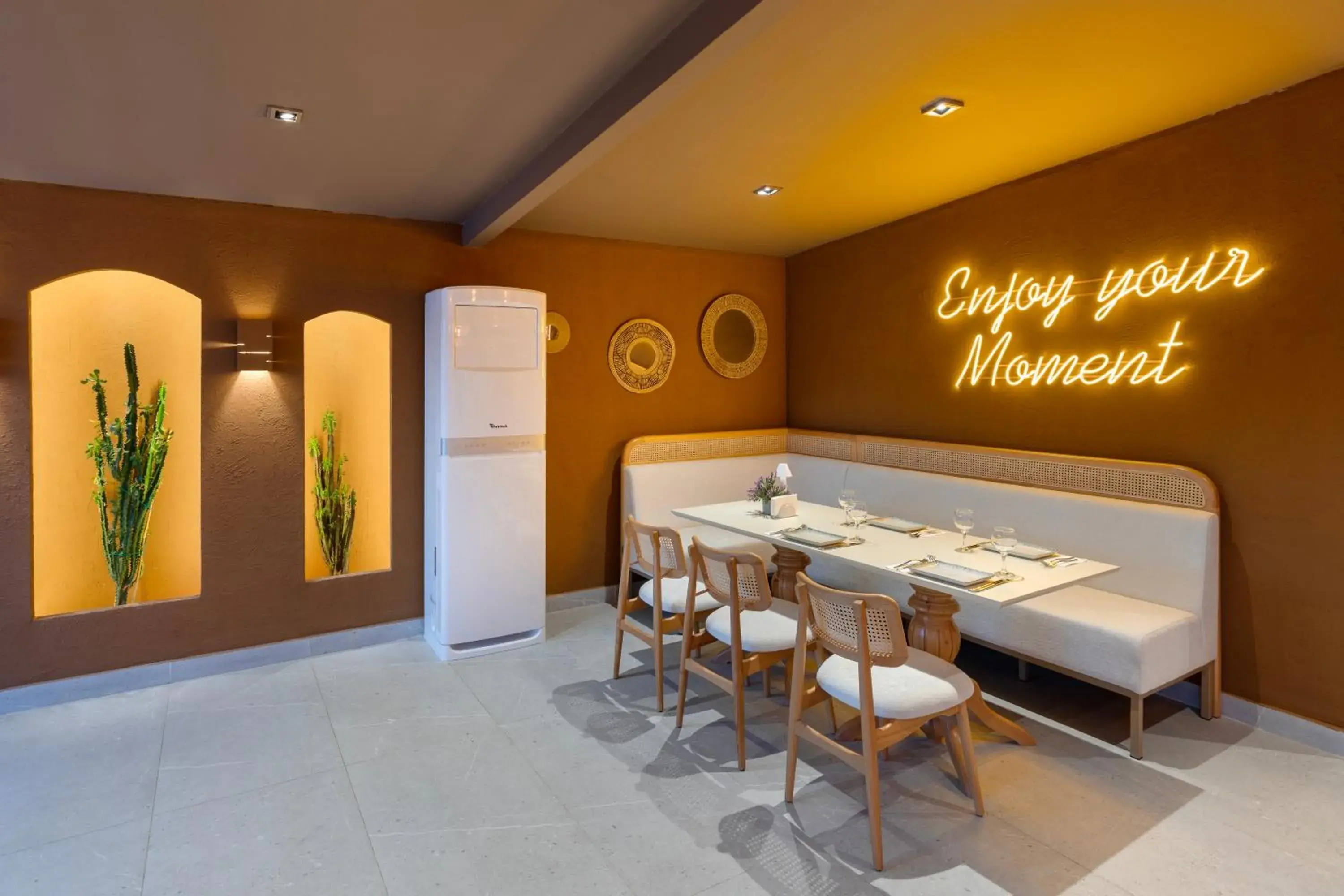 Lounge or bar in Hotella Resort & Spa - All Inclusive Lounge or bar in Hotella Resort & Spa - All Inclusive