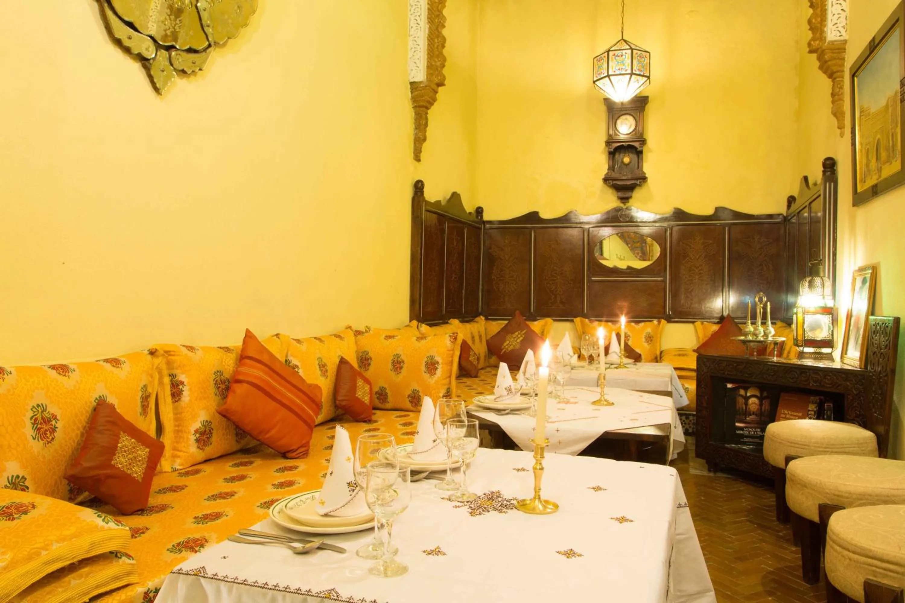 Restaurant/places to eat in Dar El Kébira