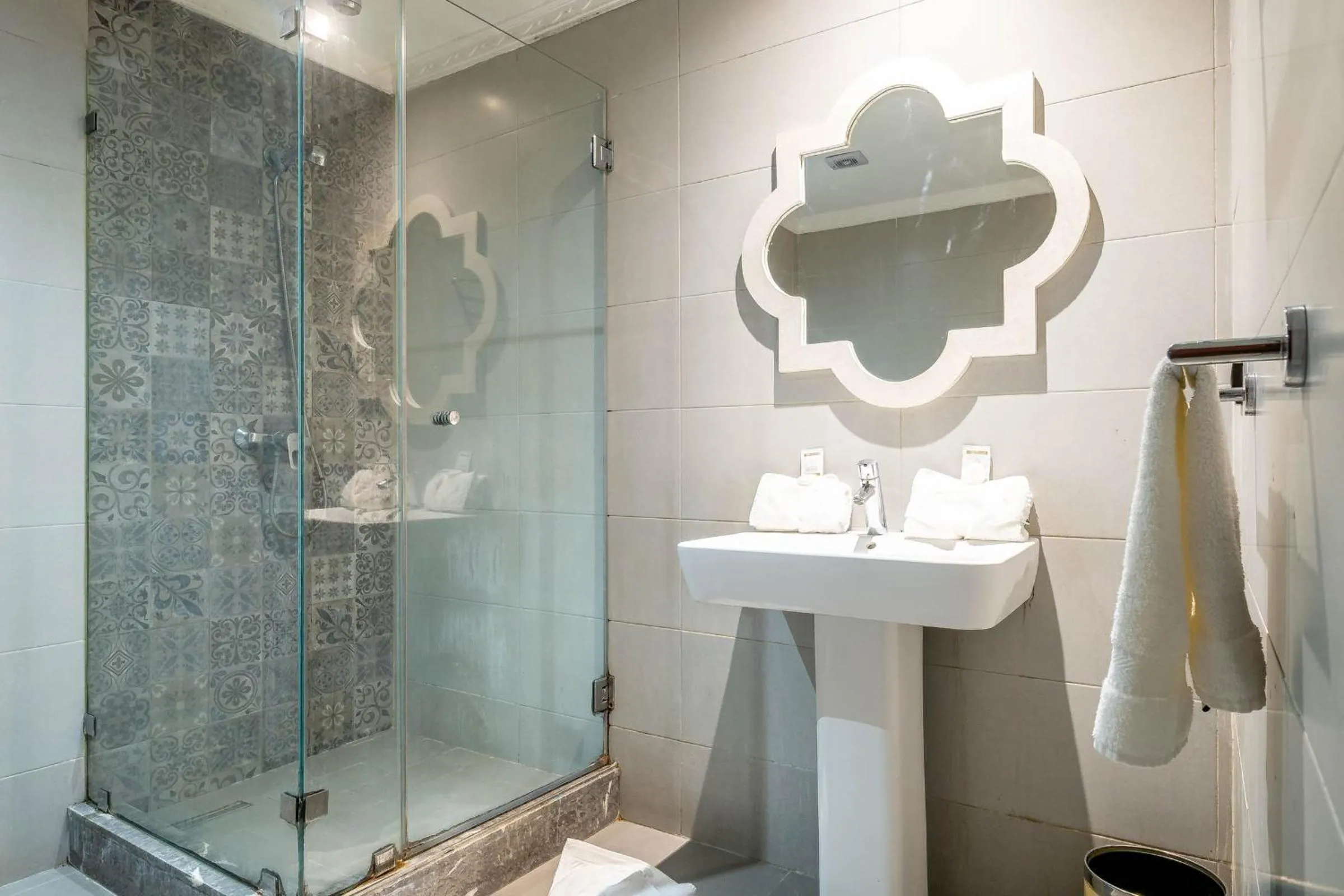 Shower in Hotel Casablanca City Center