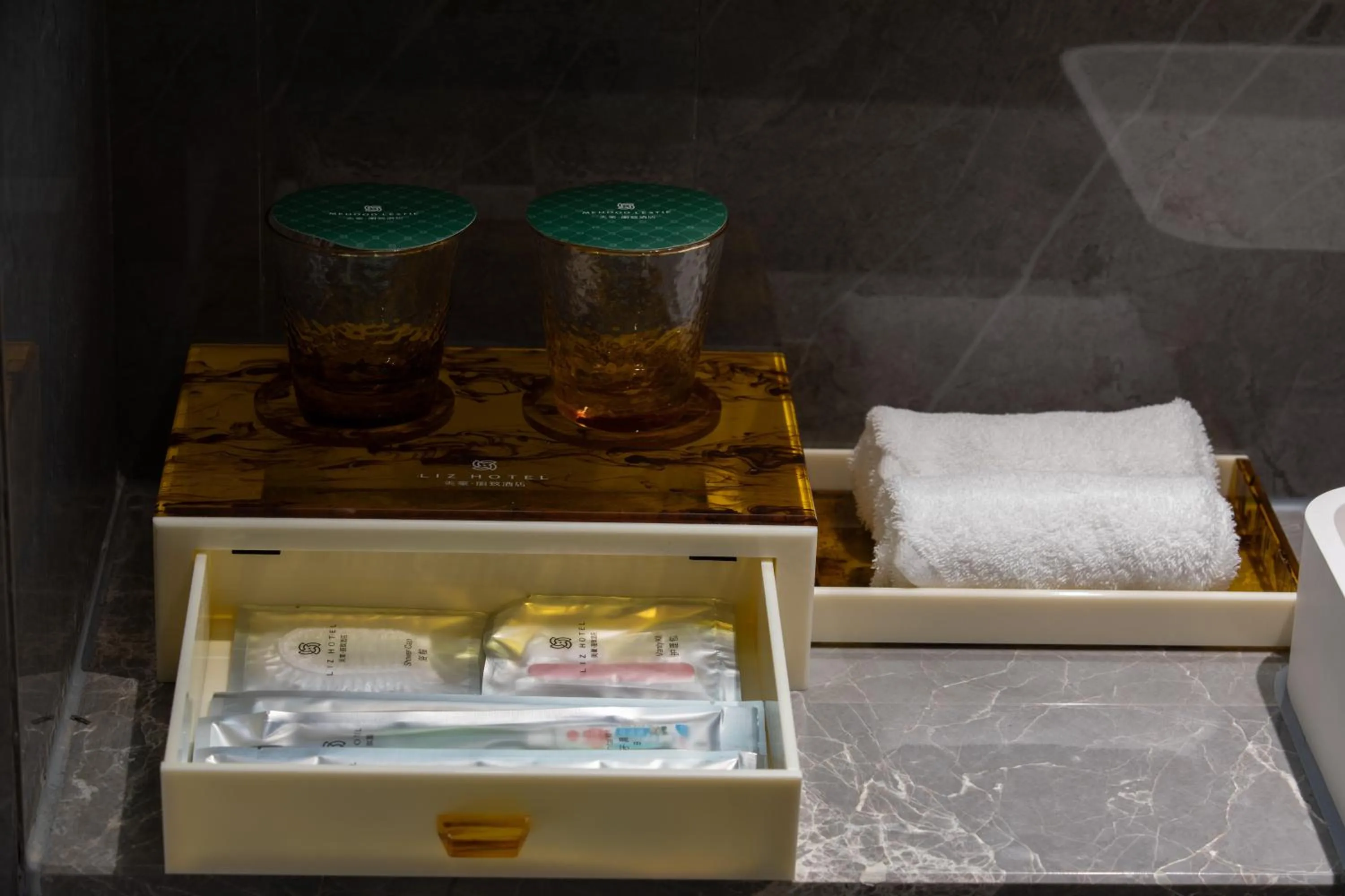 Photo of the whole room in Guangzhou Baiyun Airport MeHood Liz Hotel Free Shuttle Bus to Airport