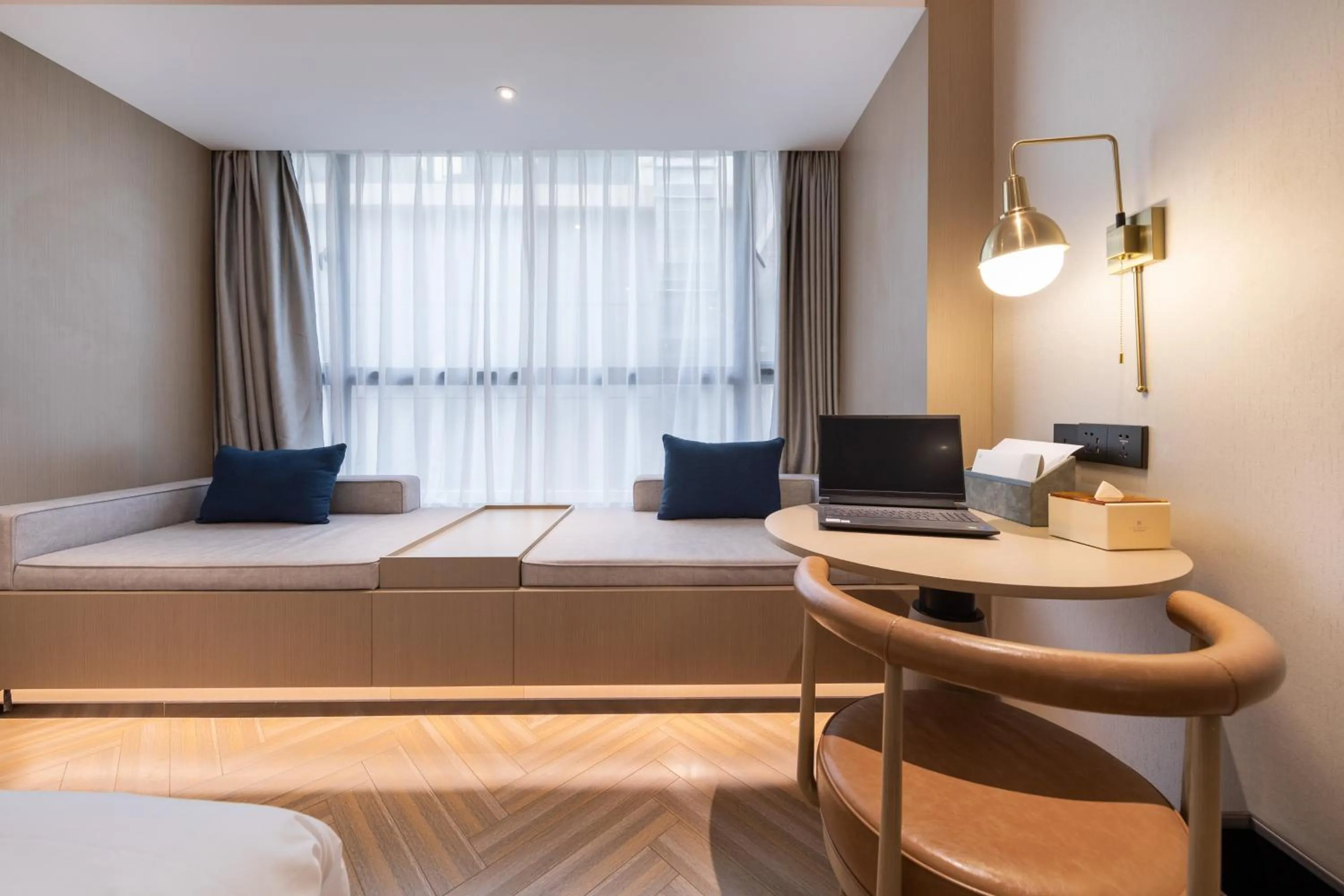 Photo of the whole room, Bed in Guangzhou Baiyun Airport MeHood Liz Hotel Free Shuttle Bus to Airport