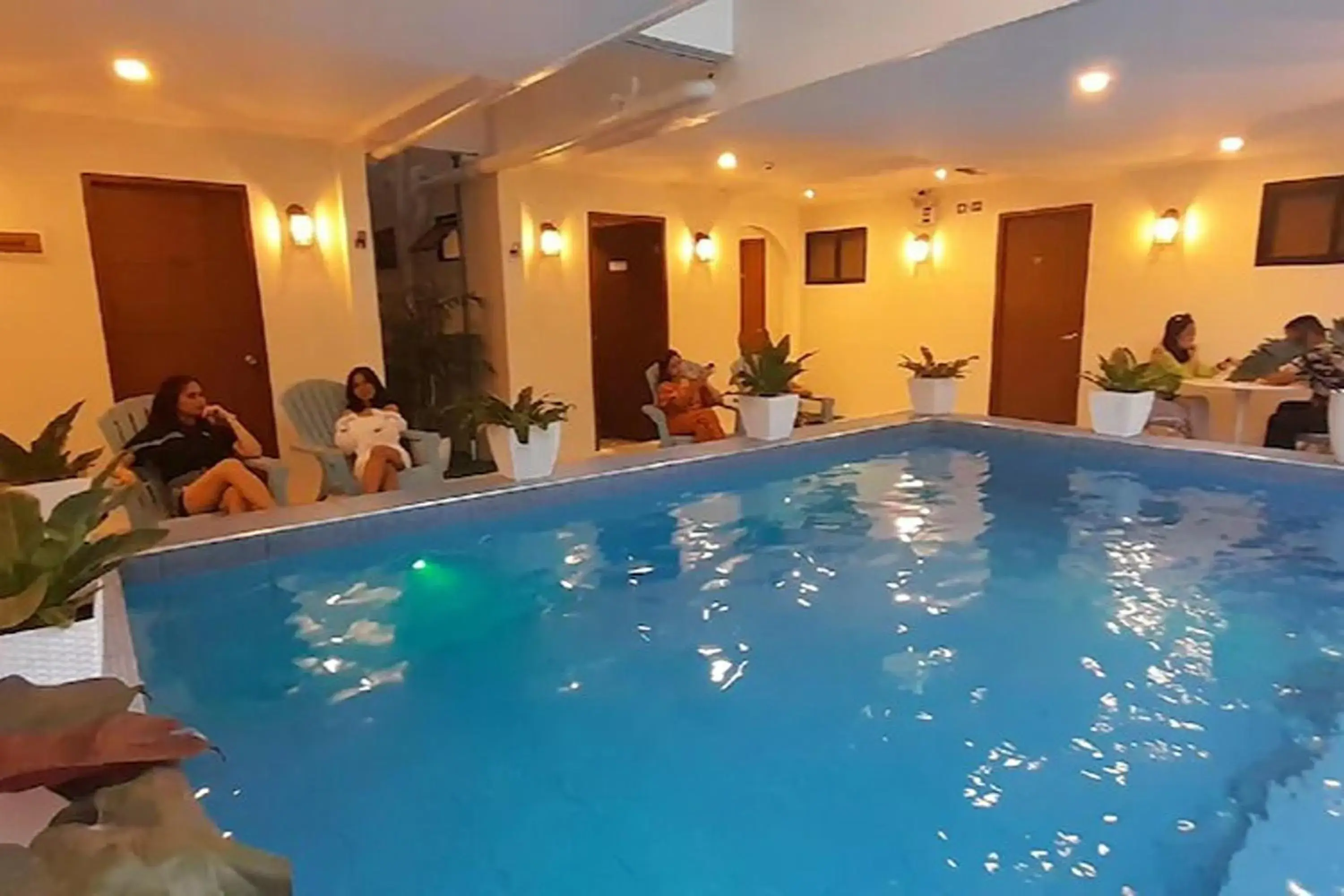 Swimming pool in Aurora Suites Pasay near Airport Swimming pool in Aurora Suites Pasay near Airport