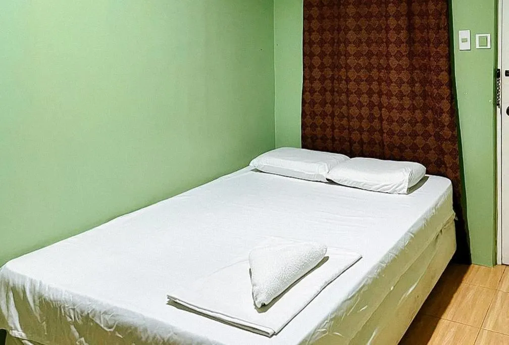 Photo of the whole room in RedDoorz @ Limelily Pension House 2 General Santos City