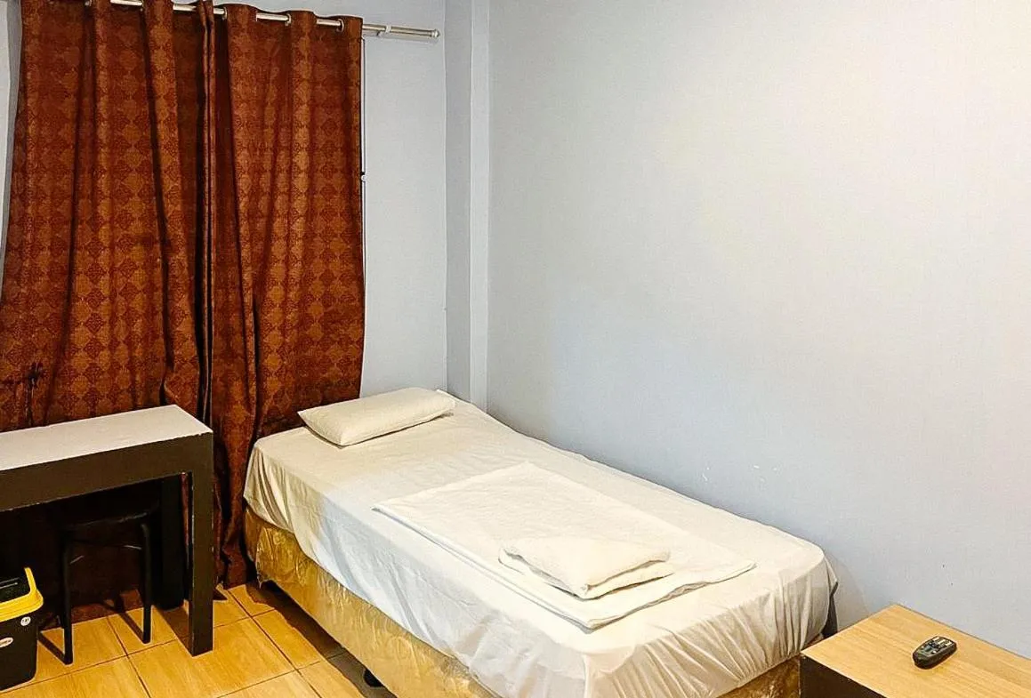 Photo of the whole room in RedDoorz @ Limelily Pension House 2 General Santos City