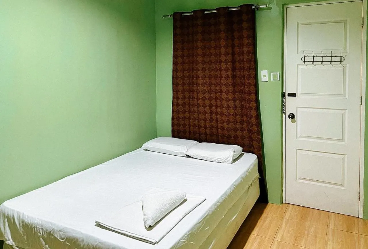 Bedroom in RedDoorz @ Limelily Pension House 2 General Santos City