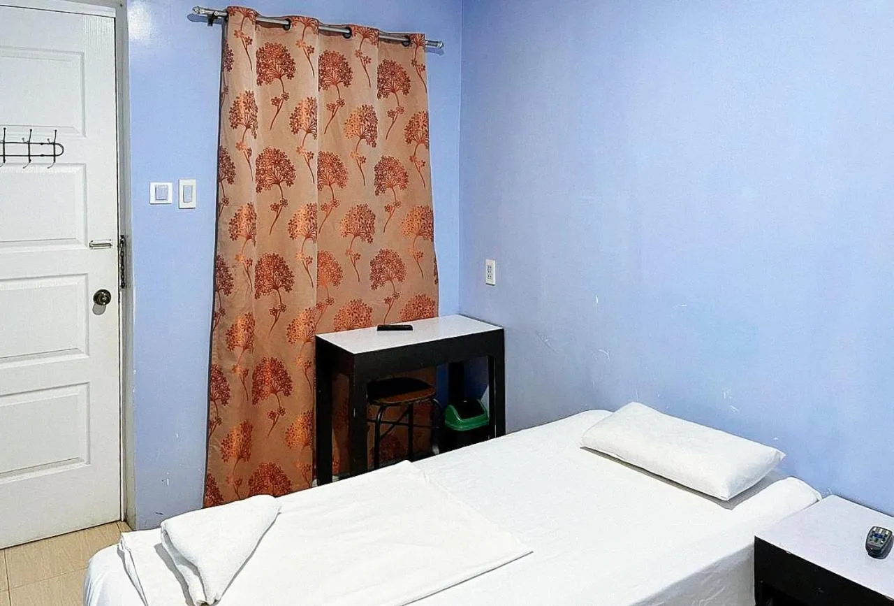 Bedroom in RedDoorz @ Limelily Pension House 2 General Santos City