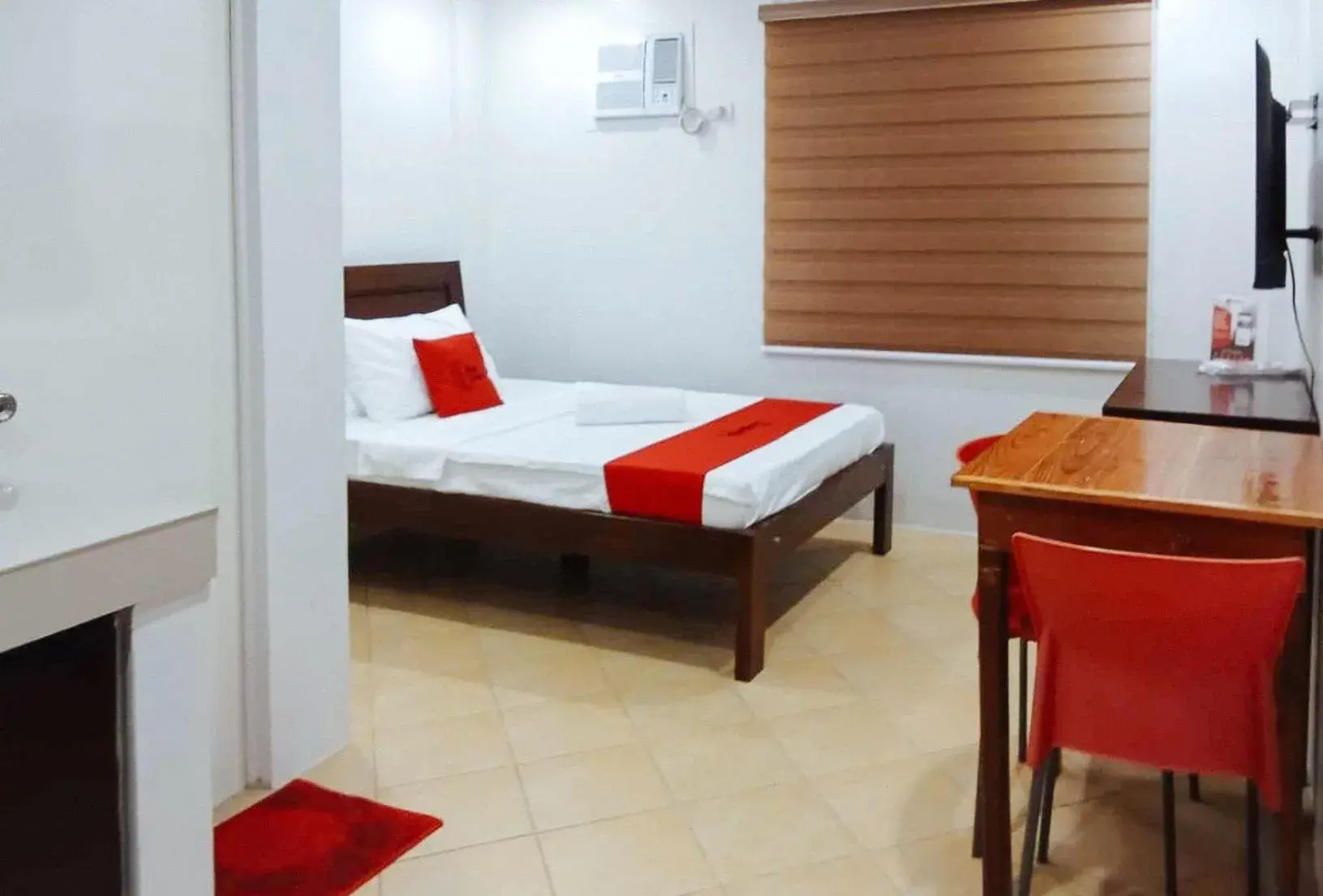 Bedroom, Bed in RedDoorz at David's Travellers Inn Cavite Bedroom, Bed in RedDoorz at David's Travellers Inn Cavite