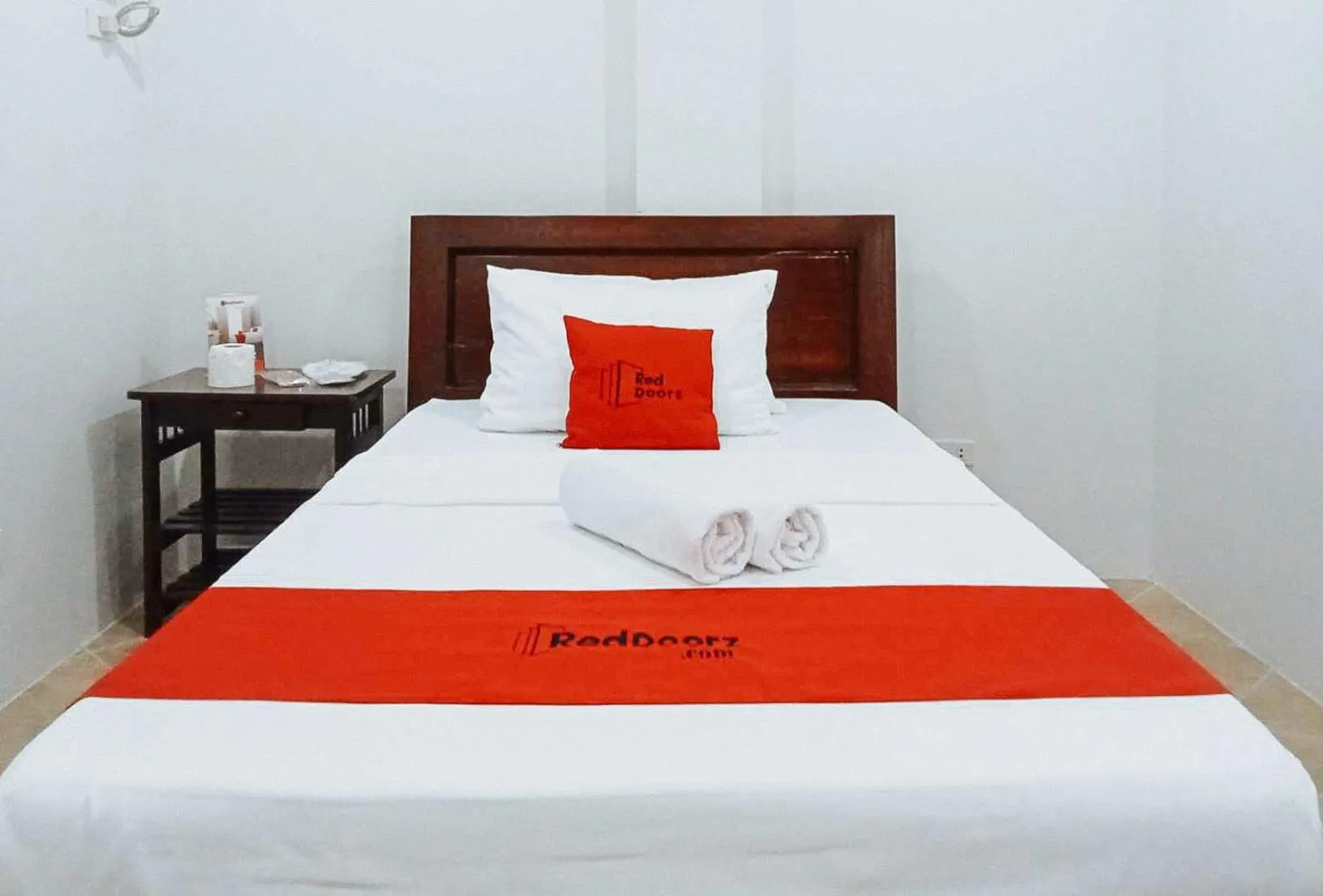 Bedroom, Bed in RedDoorz at David's Travellers Inn Cavite