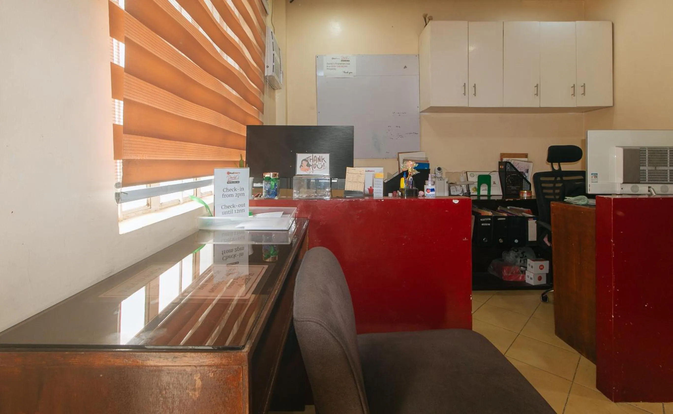 Lobby or reception in RedDoorz at Davids Travellers Inn Cavite