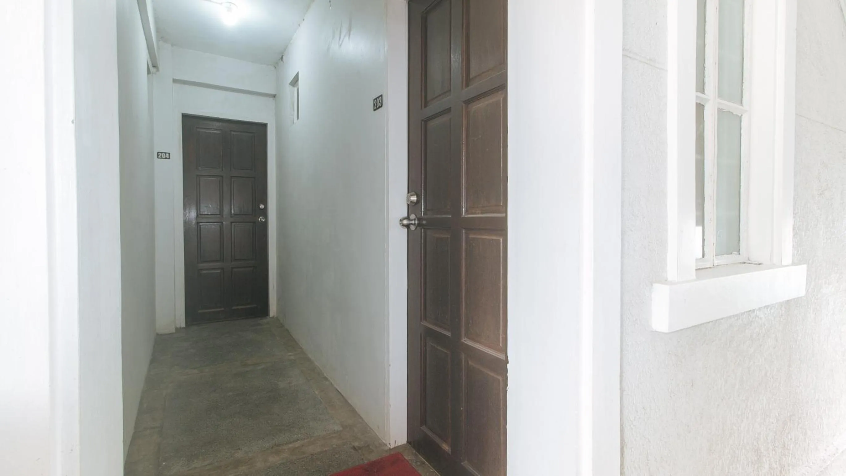 Area and facilities in RedDoorz at Davids Travellers Inn Cavite