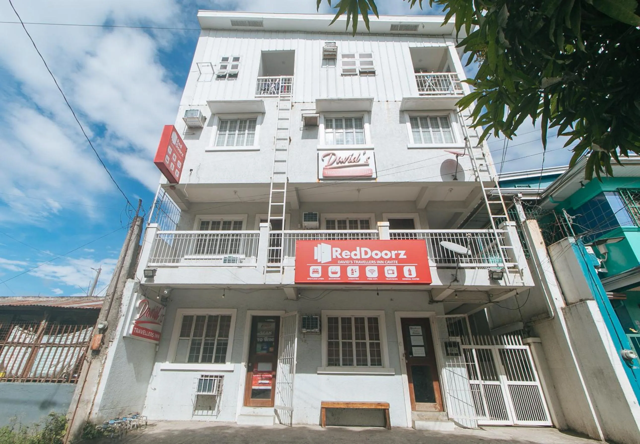 Property building in RedDoorz at Davids Travellers Inn Cavite