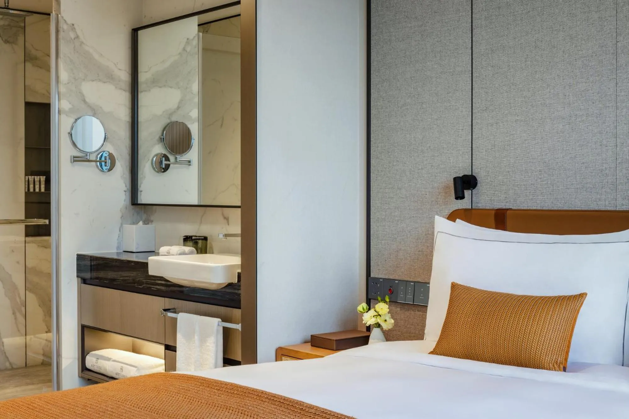 Bedroom, Bed in Artisse Place - Access to 4000 sqm Fusion Wellness Centre and 800 sqm Indoor Swimming Pool