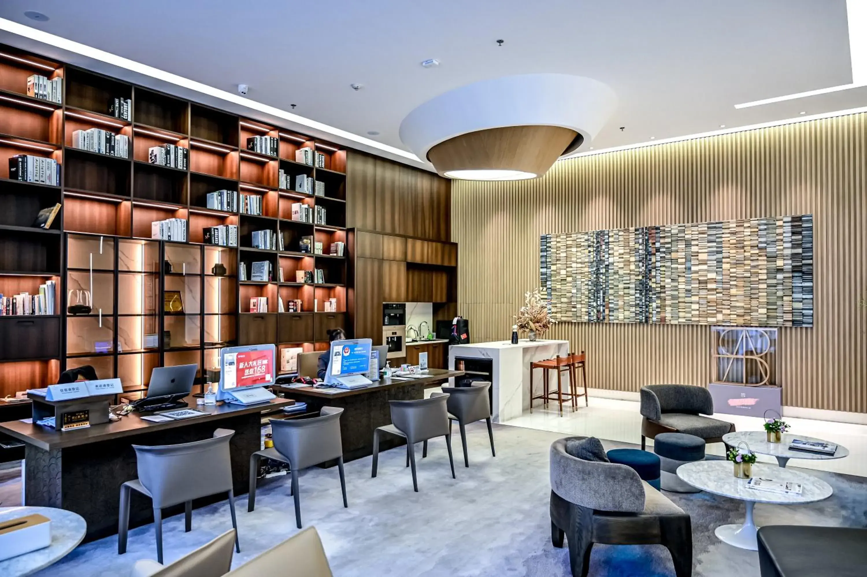 Lobby or reception in Artisse Place - Access to 4000 sqm Fusion Wellness Centre and 800 sqm Indoor Swimming Pool Lobby or reception in Artisse Place - Access to 4000 sqm Fusion Wellness Centre and 800 sqm Indoor Swimming Pool