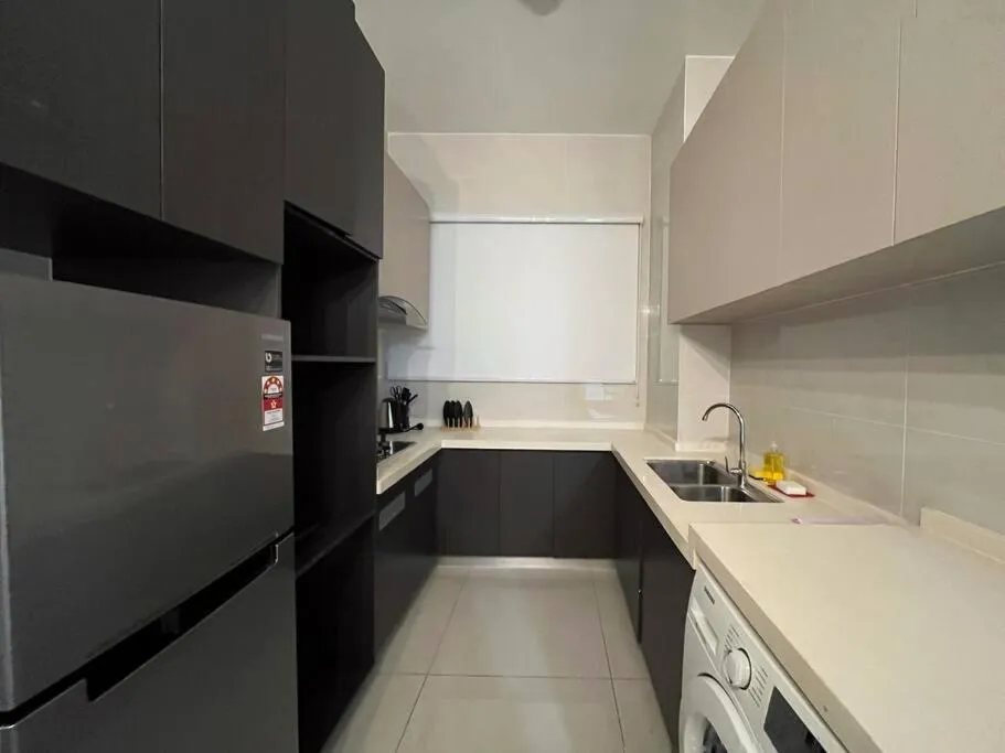 Kitchen or kitchenette in Country Garden by Antlerzone