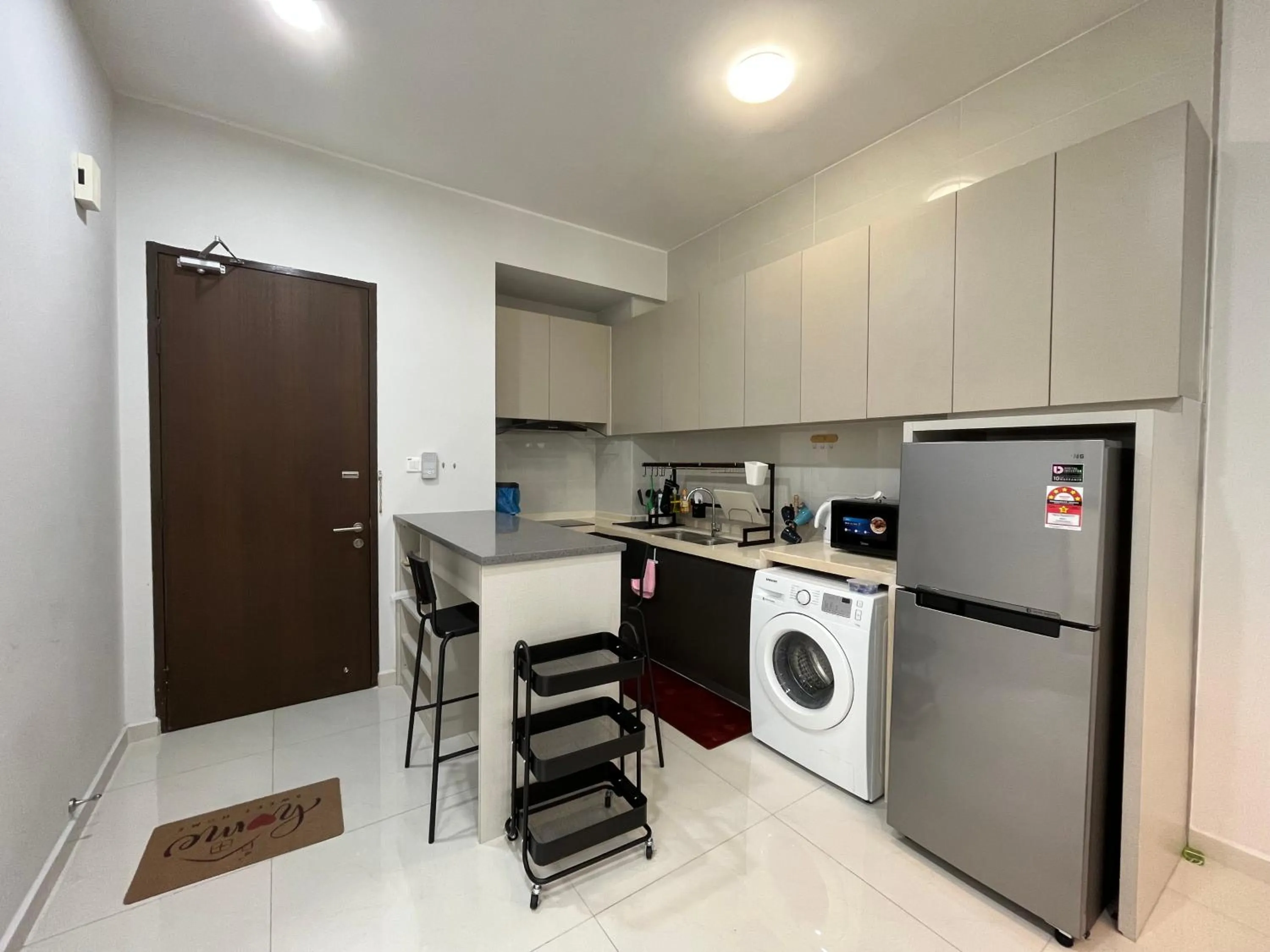 Kitchen or kitchenette in Country Garden by Antlerzone