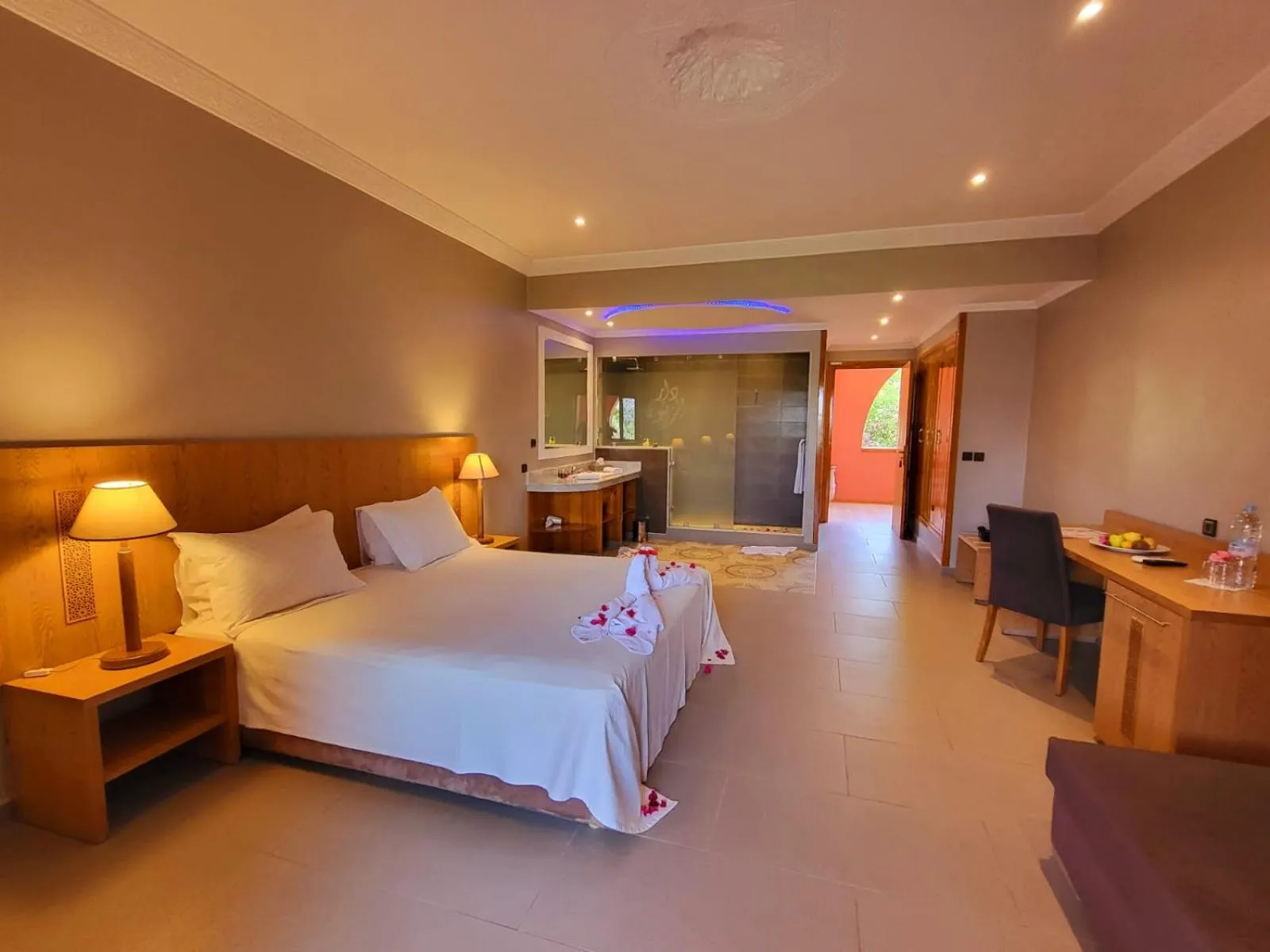 Photo of the whole room, Bed in La Maison Des Oliviers