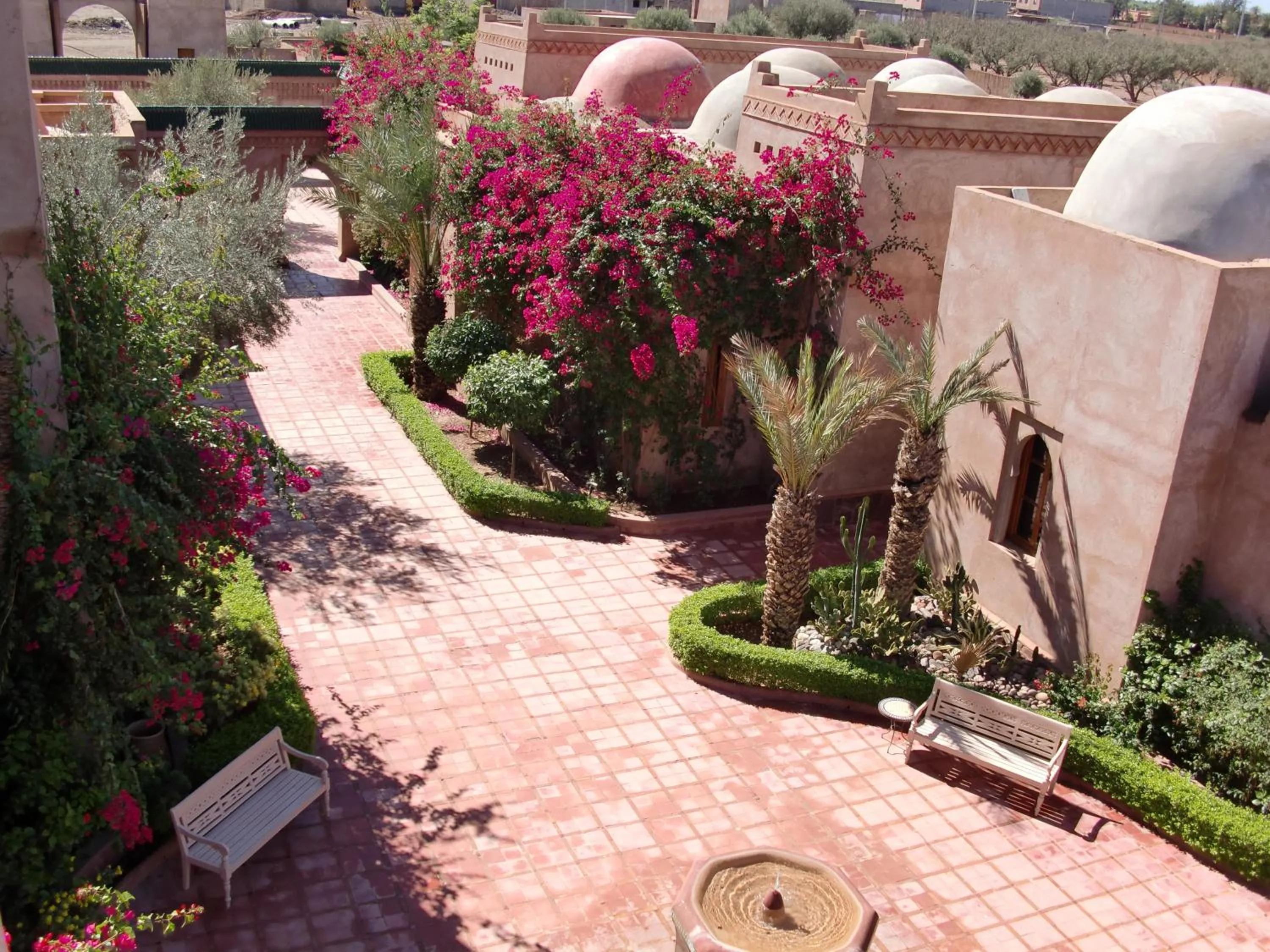 Facade/entrance in La Maison Des Oliviers