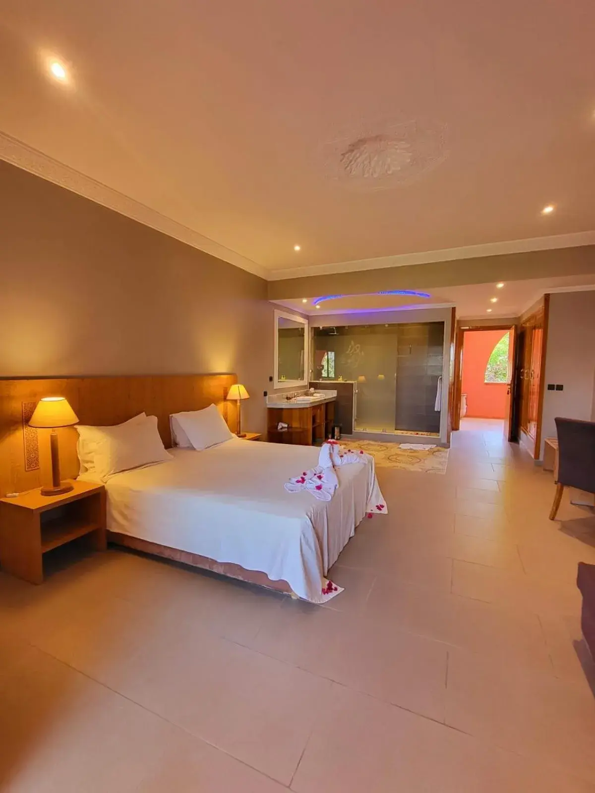 Photo of the whole room, Bed in La Maison Des Oliviers Photo of the whole room, Bed in La Maison Des Oliviers