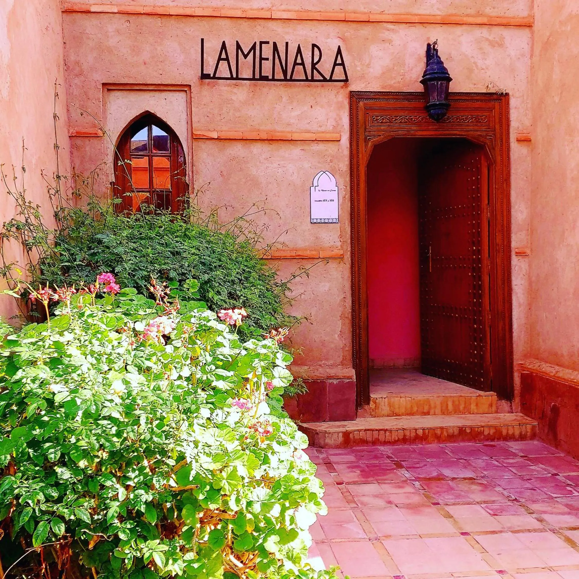 Property building in La Maison Des Oliviers