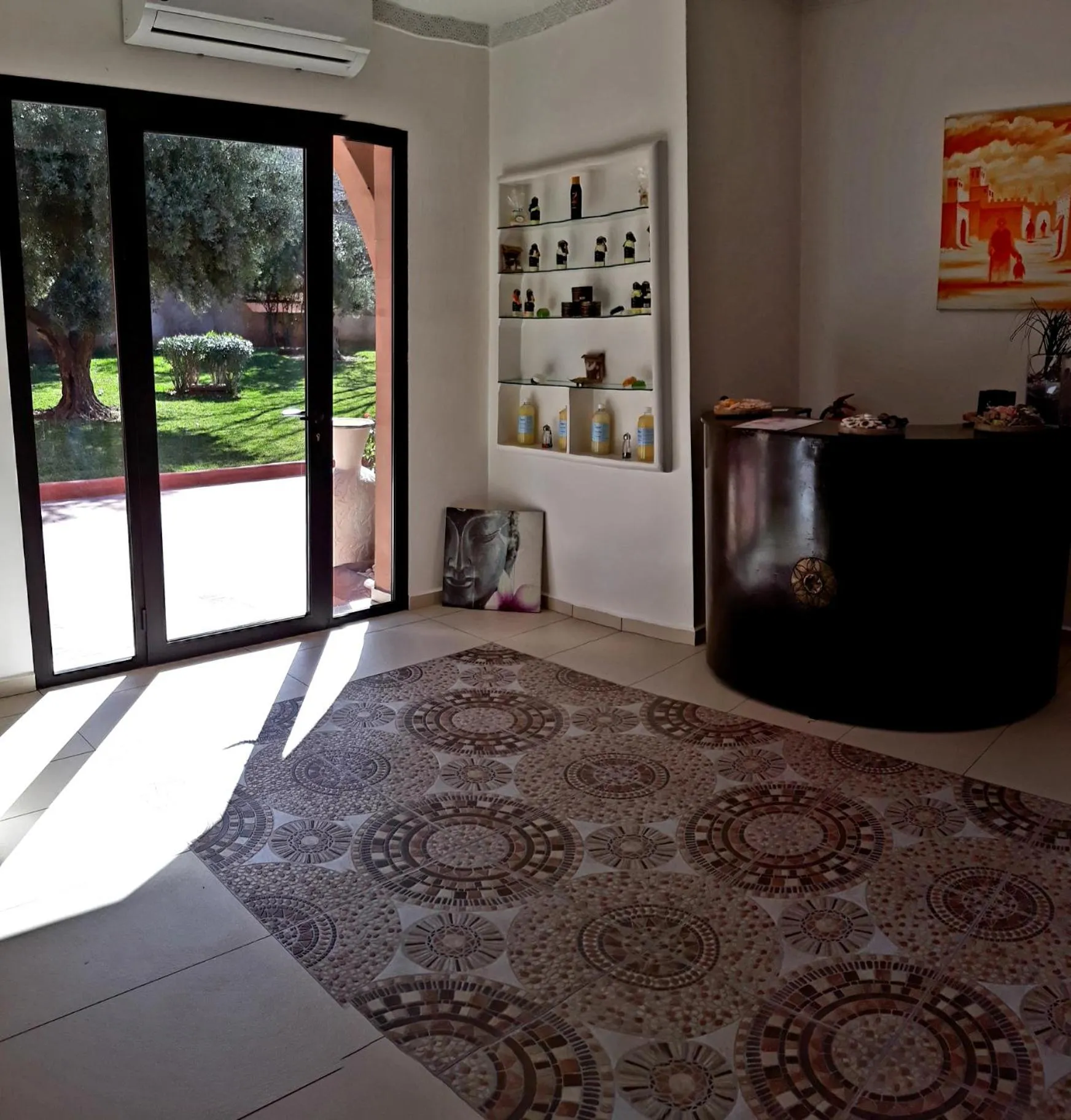 Spa and wellness centre/facilities, Bed in La Maison Des Oliviers