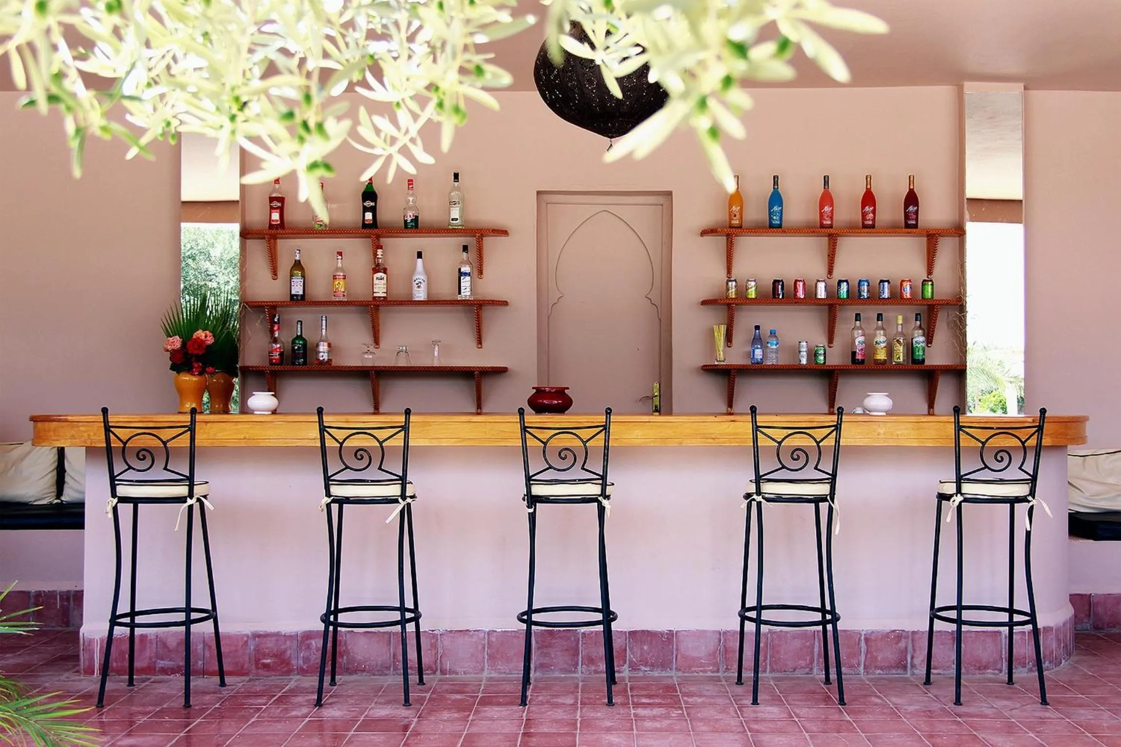 Lounge or bar in La Maison Des Oliviers