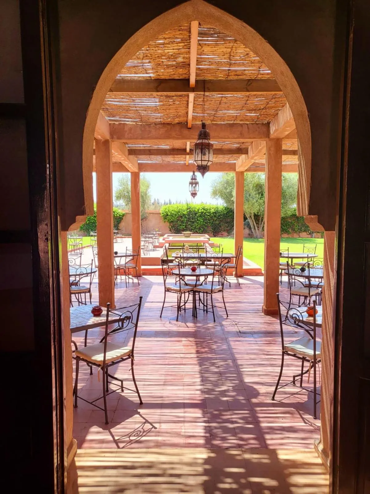 Restaurant/places to eat in La Maison Des Oliviers