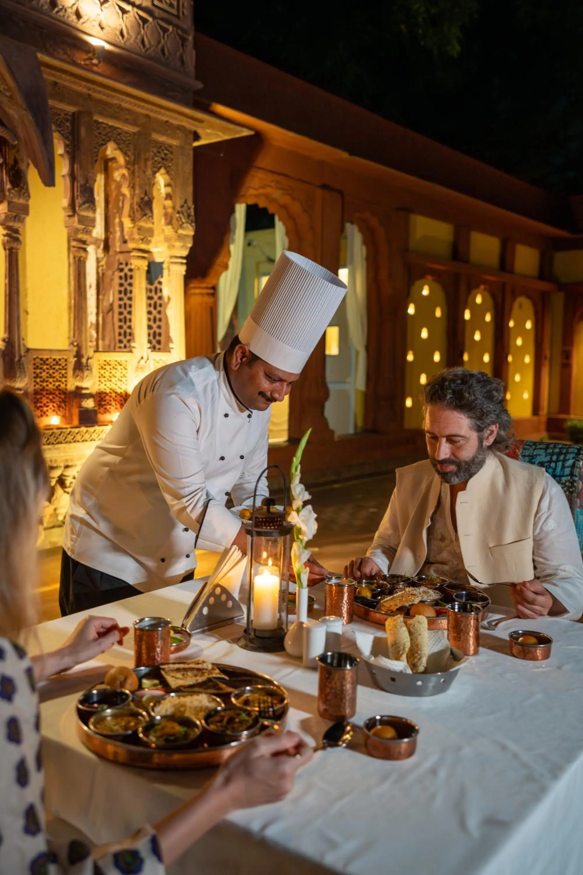 Restaurant/places to eat in Surpura Bagh