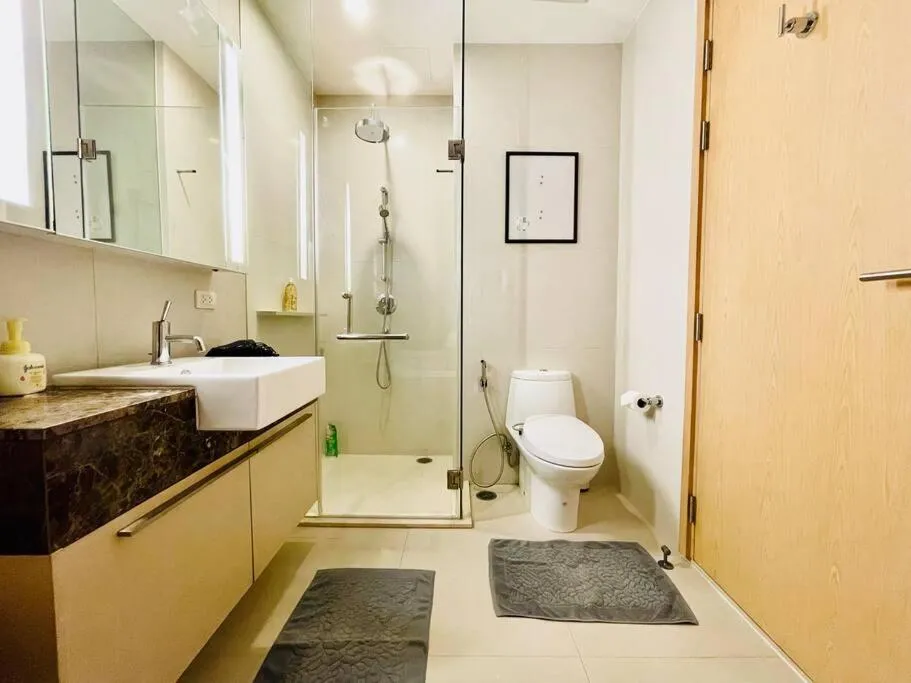 Luxury 2BR on the Clouds in Prime area Bangkok