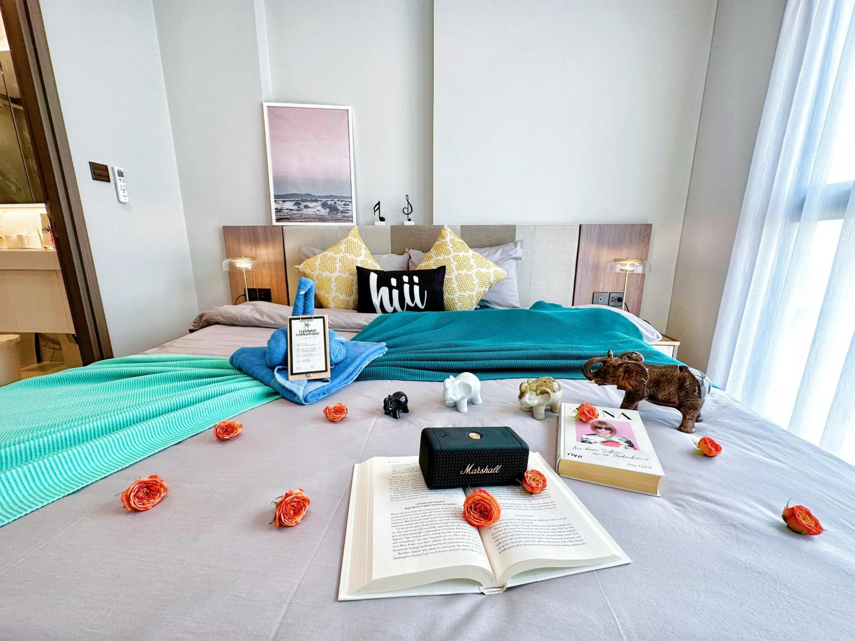 Bed in Astra Sky River Paronama Pool Luxury Changklan Chiang Mai