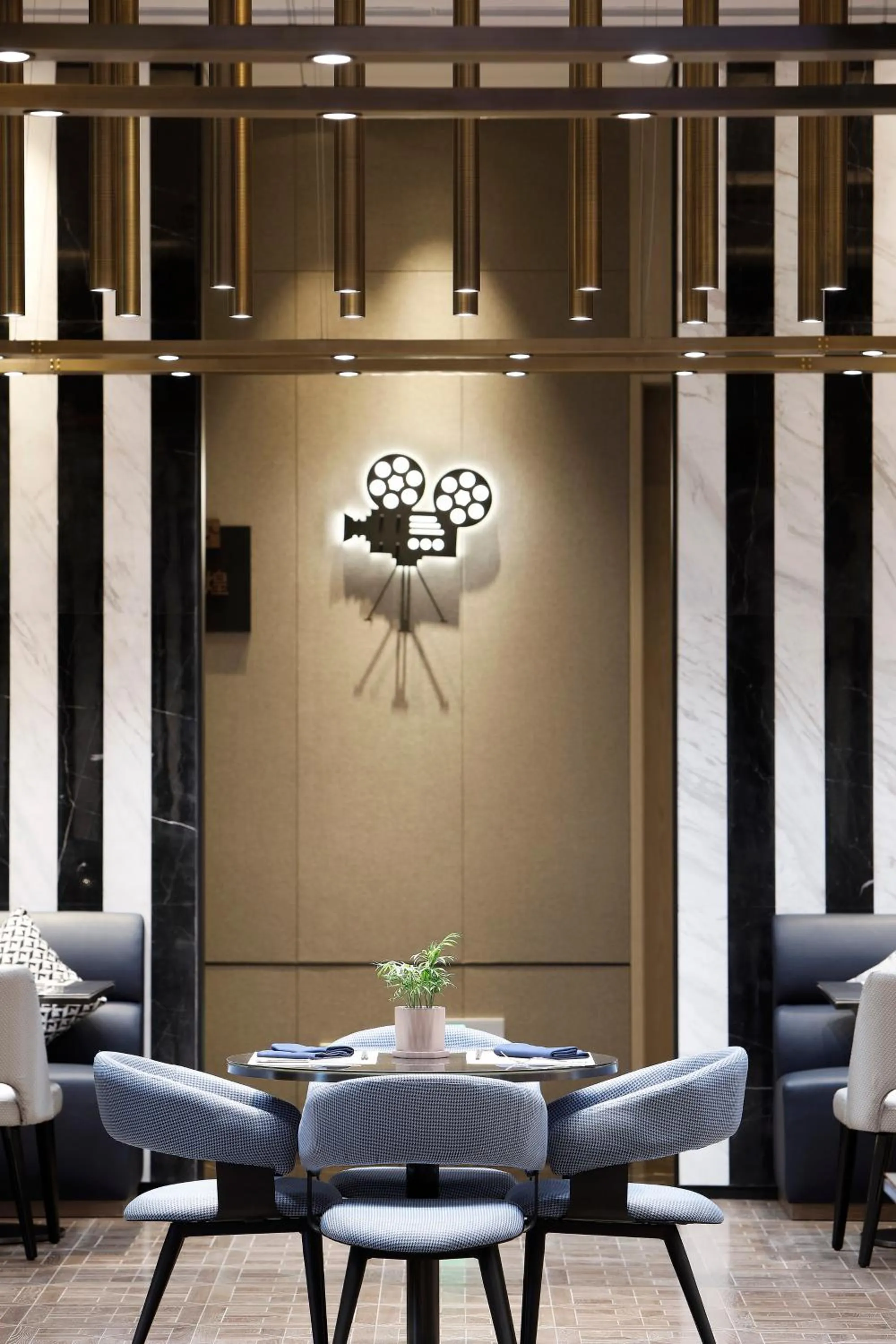 Restaurant/places to eat in Qingdao Oriental Studio Chuangzhi SSAW Hotel