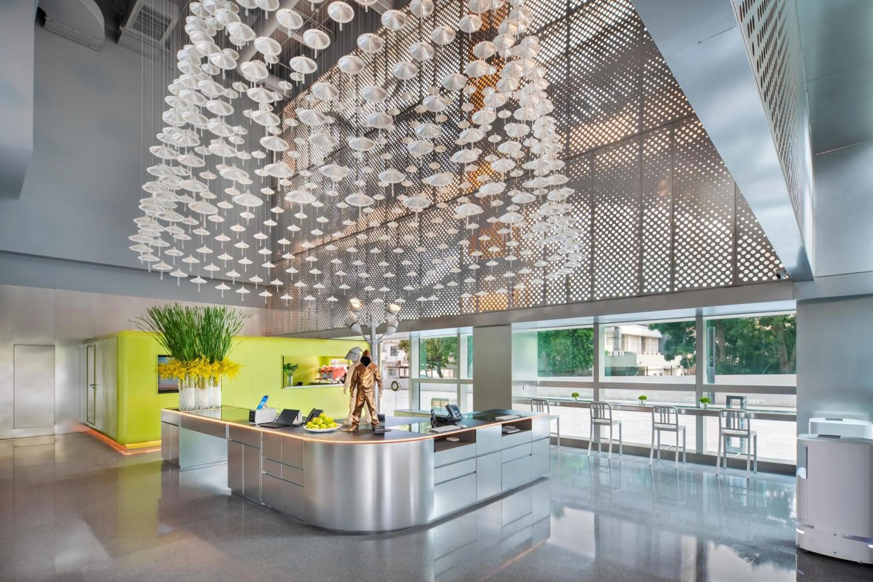 Lobby or reception in Pagoda Hotel Shenzhen Familytrip&BusinessTravel