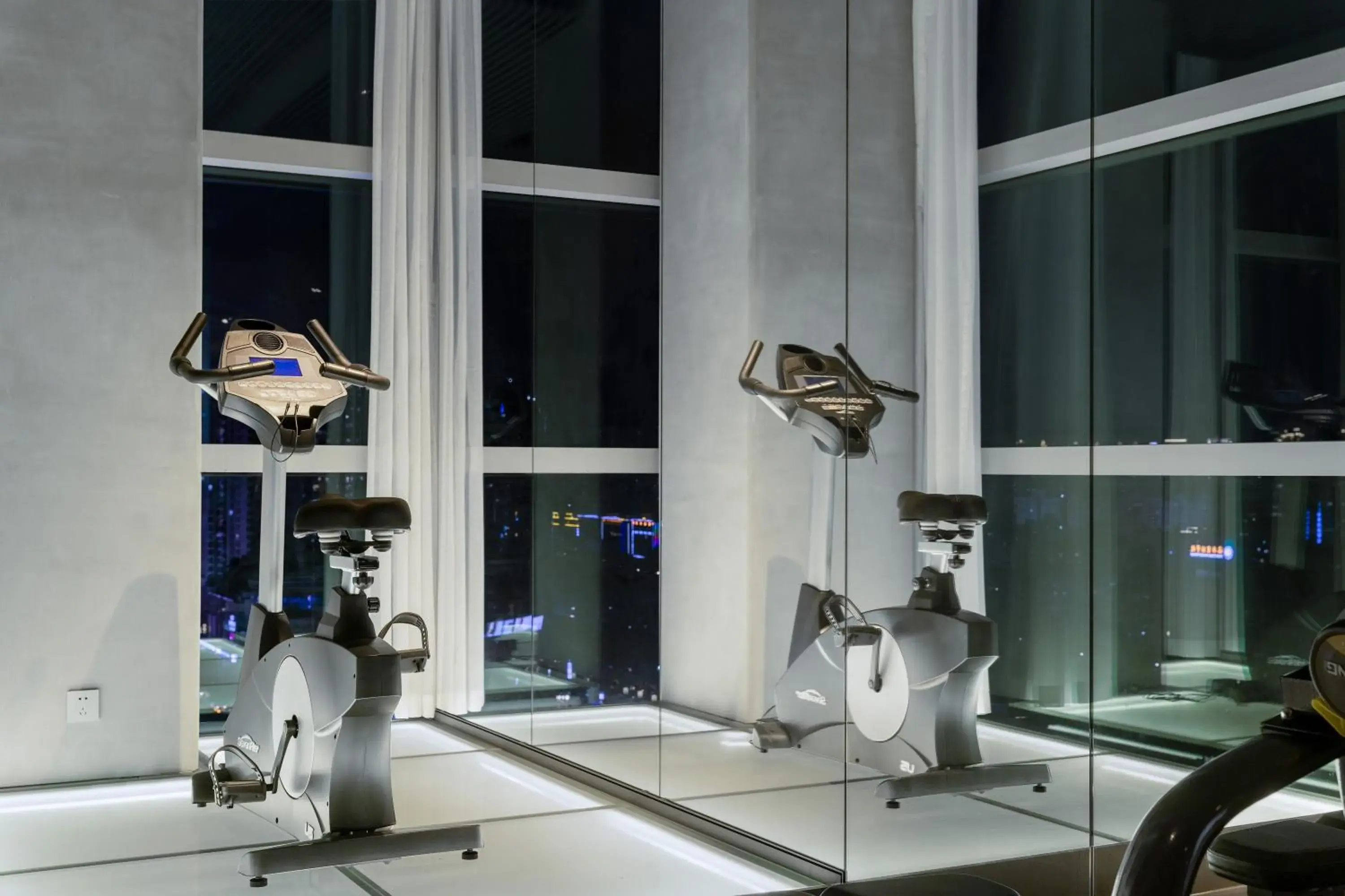 Fitness centre/facilities in Pagoda Hotel Shenzhen Familytrip&BusinessTravel Fitness centre/facilities in Pagoda Hotel Shenzhen Familytrip&BusinessTravel