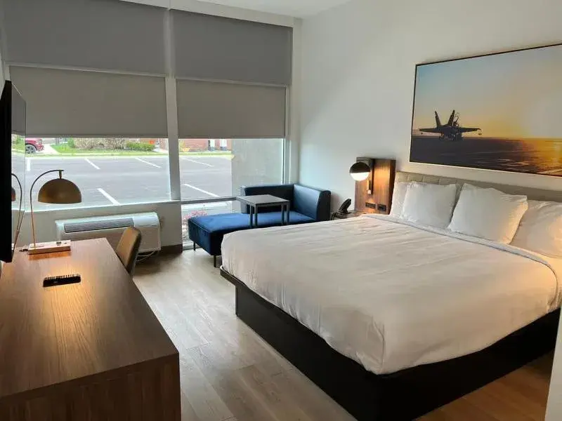 Bed in La Quinta Inn & Suites by Wyndham Manchester - Arnold AFB Bed in La Quinta Inn & Suites by Wyndham Manchester - Arnold AFB