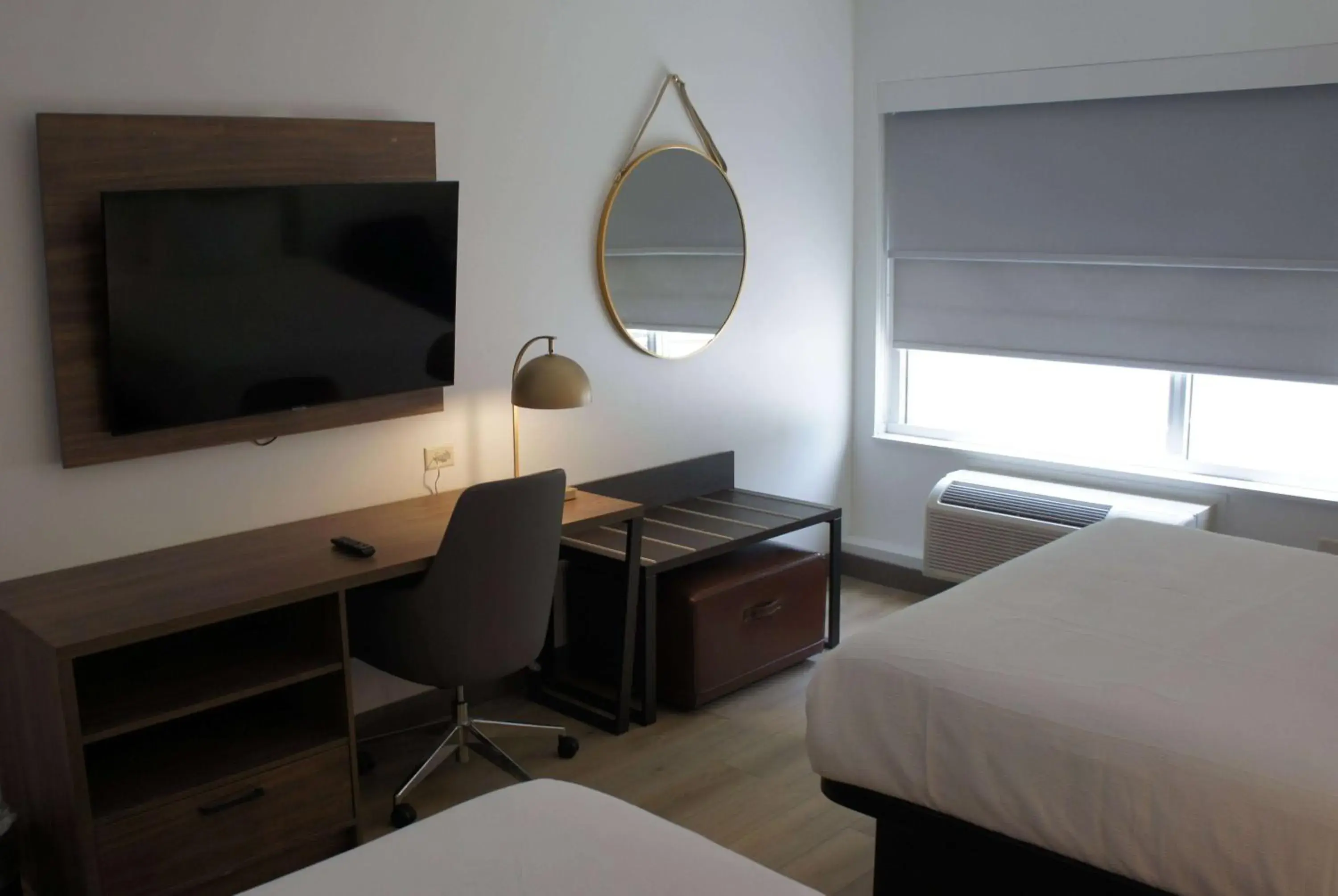 Queen Room with Two Queen Beds, Mobility Access and Roll-In Shower, Non-Smoking in La Quinta Inn & Suites by Wyndham Manchester - Arnold AFB Queen Room with Two Queen Beds, Mobility Access and Roll-In Shower, Non-Smoking in La Quinta Inn & Suites by Wyndham Manchester - Arnold AFB