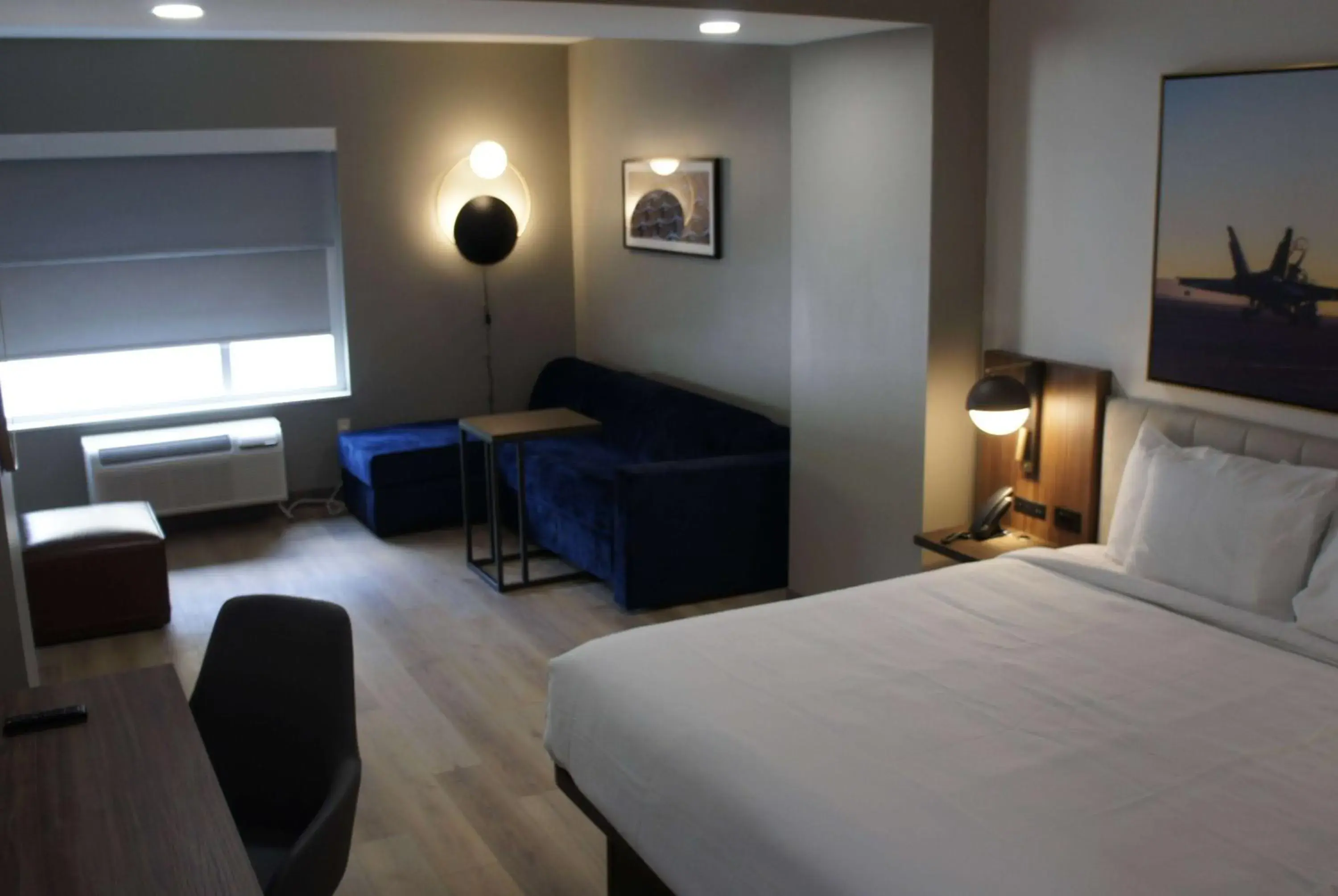 King Suite - Non-Smoking in La Quinta Inn & Suites by Wyndham Manchester - Arnold AFB King Suite - Non-Smoking in La Quinta Inn & Suites by Wyndham Manchester - Arnold AFB