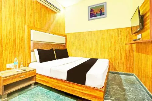 Hotel O J&B