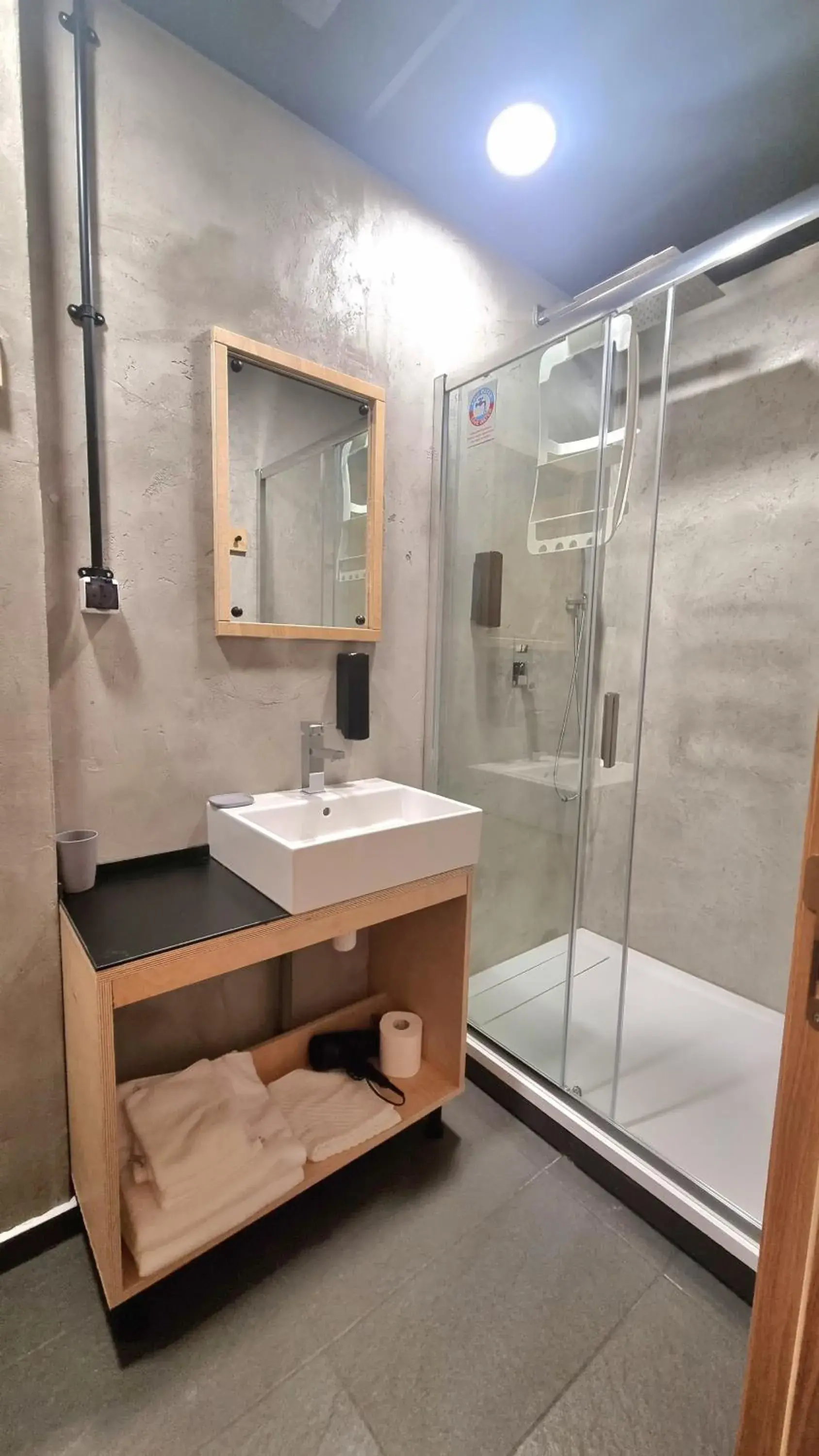 Bathroom in Art Hotel 158 Bathroom in Art Hotel 158