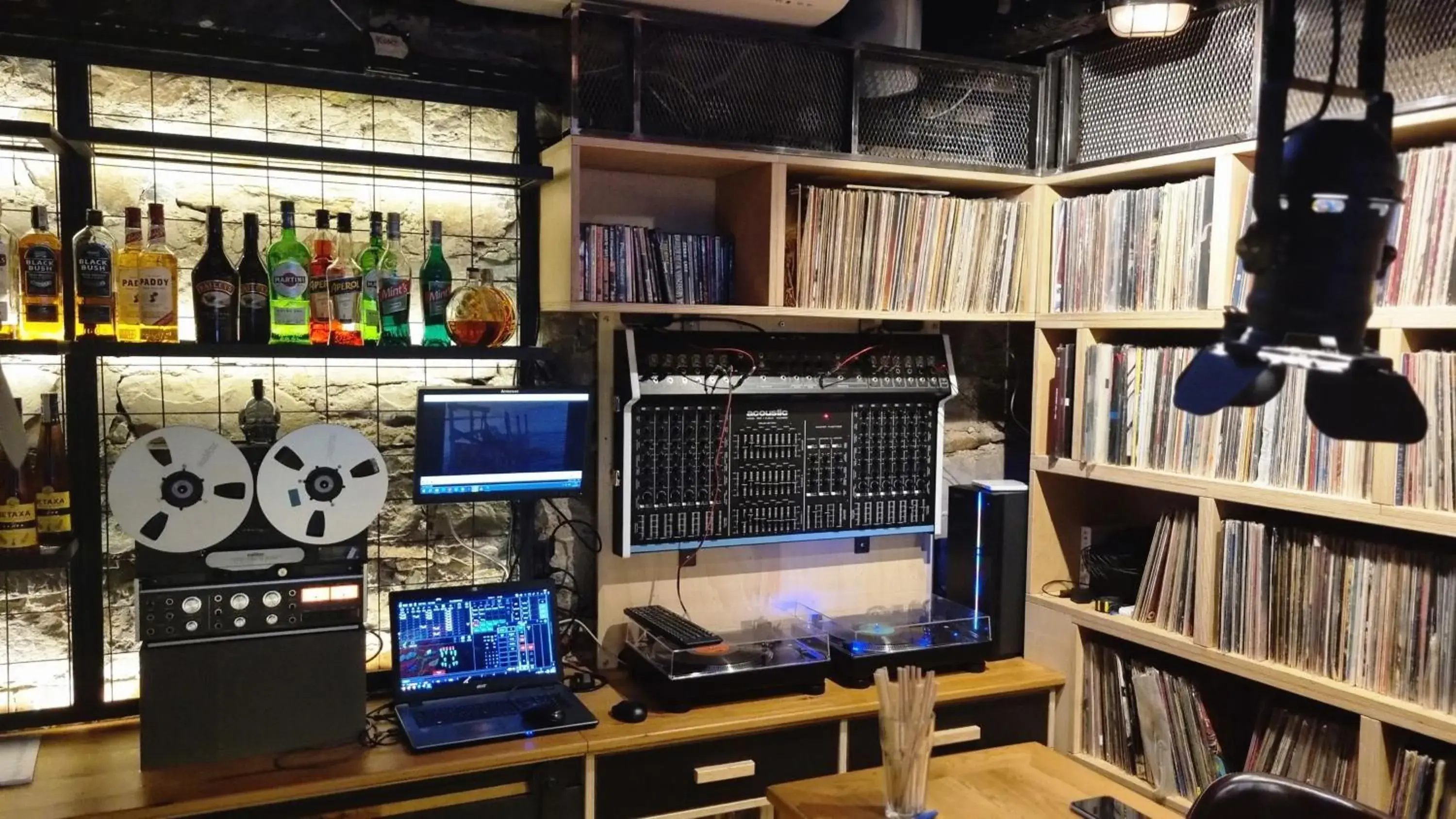 Lounge or bar in Art Hotel 158 Lounge or bar in Art Hotel 158