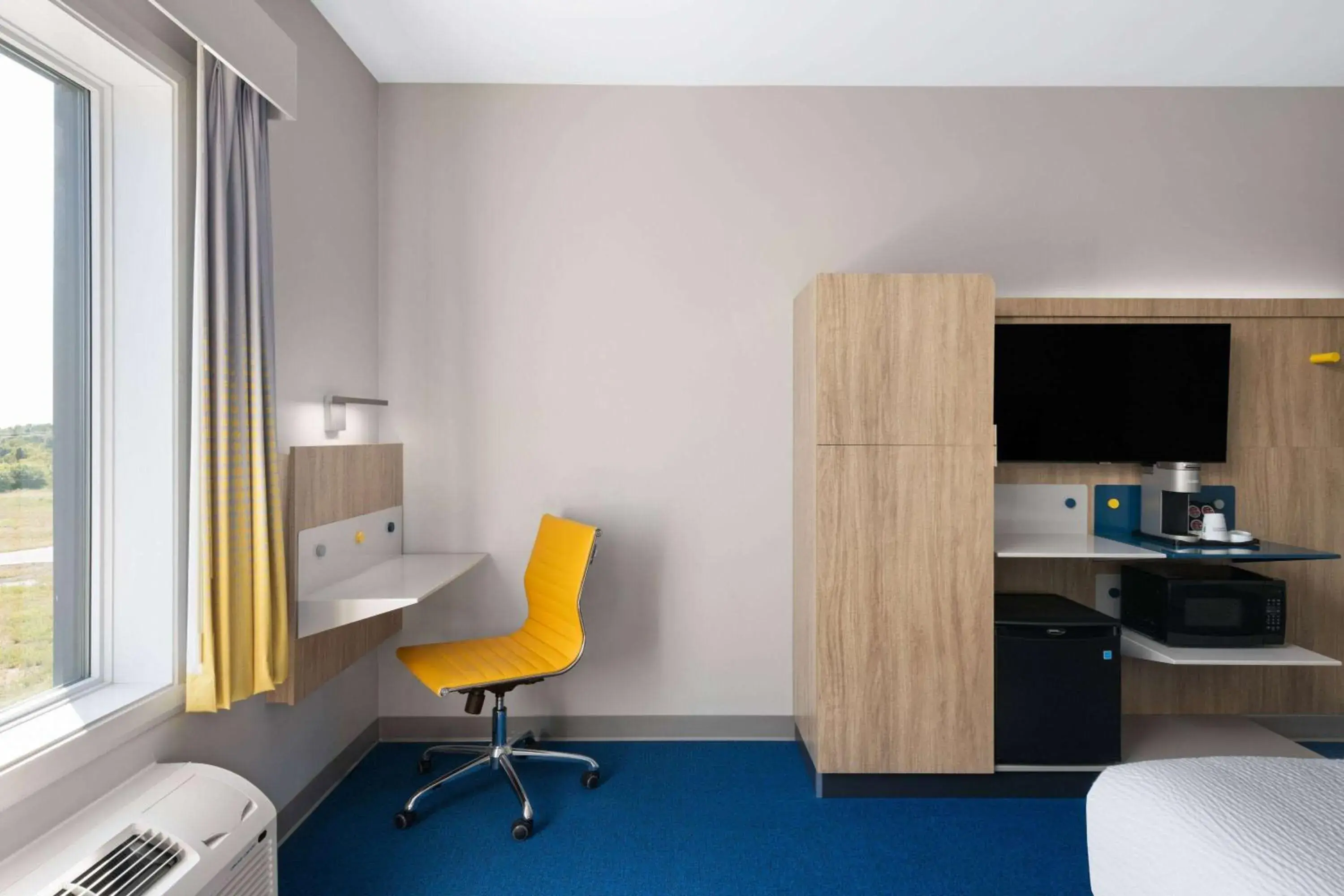 Photo of the whole room, Bed in Microtel Inn & Suites by Wyndham Lachute Photo of the whole room, Bed in Microtel Inn & Suites by Wyndham Lachute