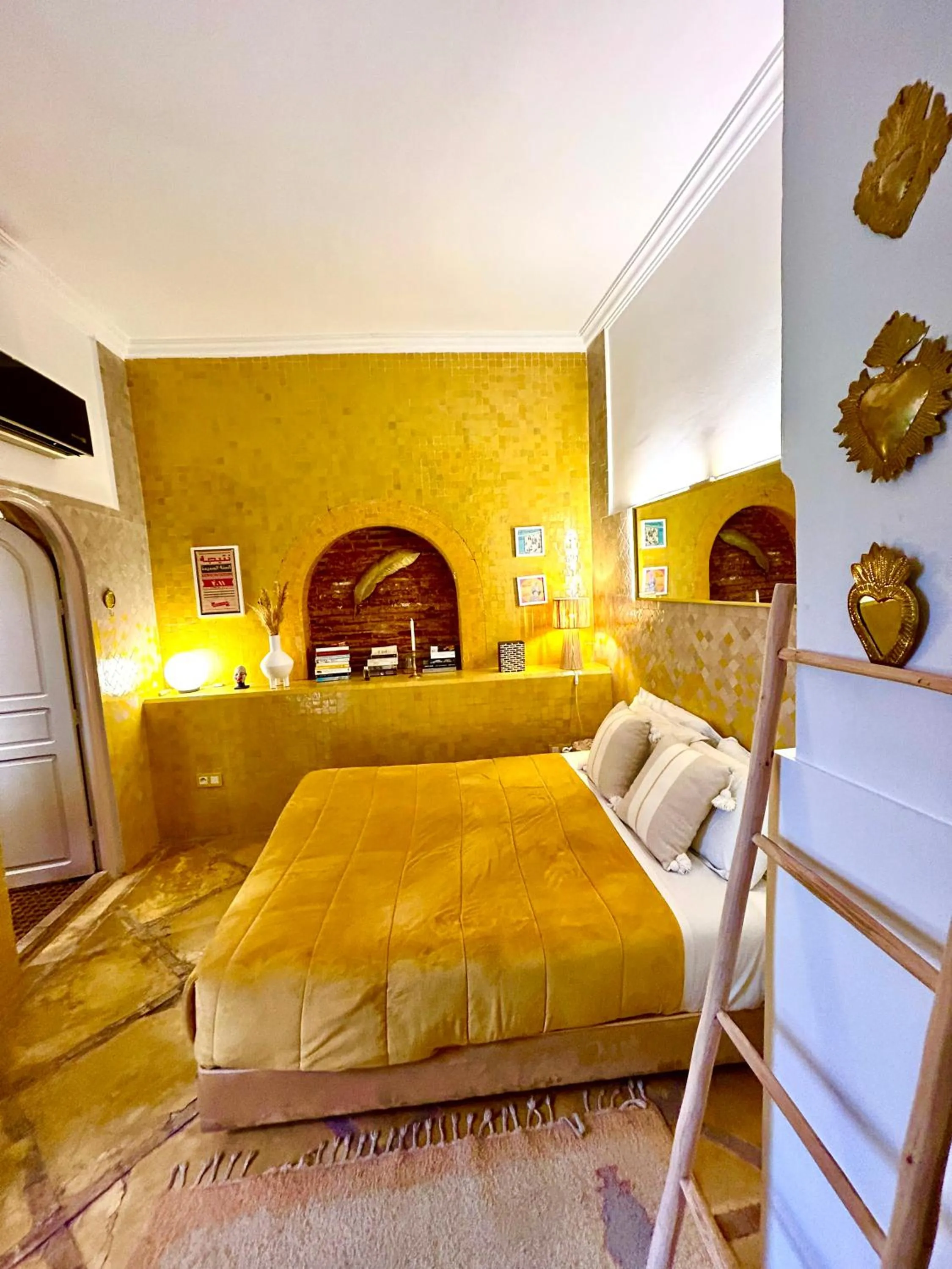 View (from property/room), Bed in Riad Lauriers Blancs