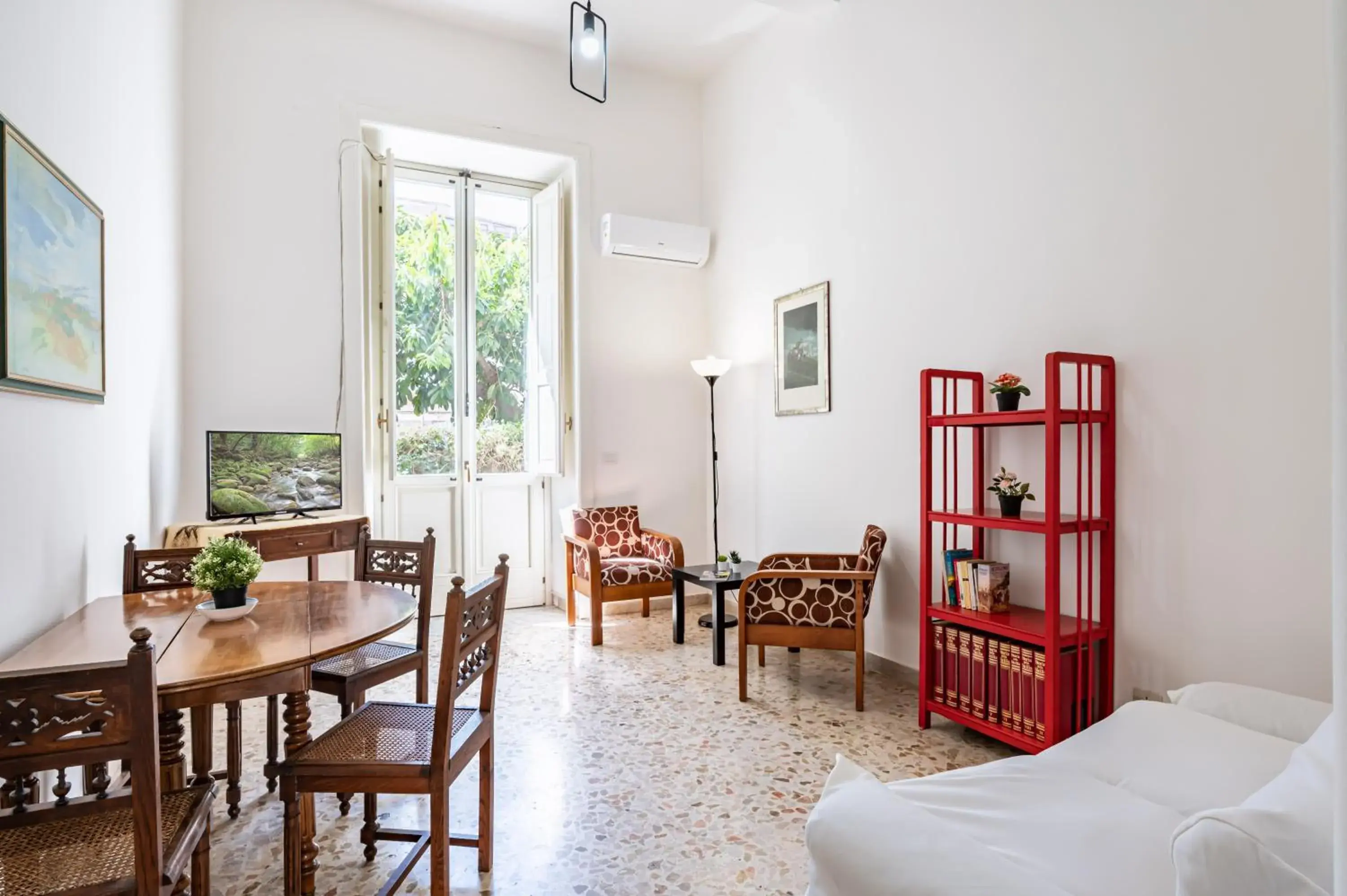 GuestHost - Corso Italia Central Flat near the Seafront GuestHost - Corso Italia Central Flat near the Seafront
