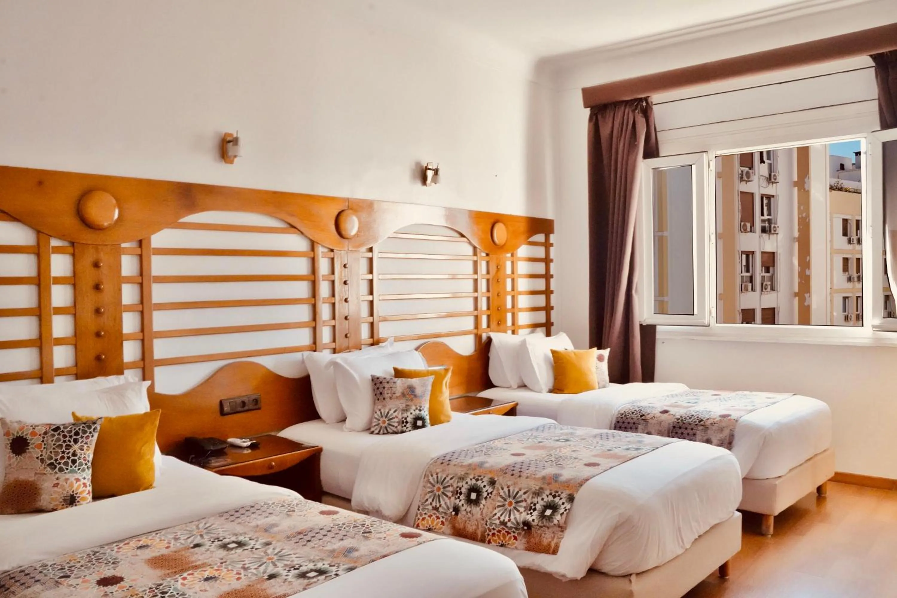 Family Room (4 Adults) in Hôtel Rembrandt