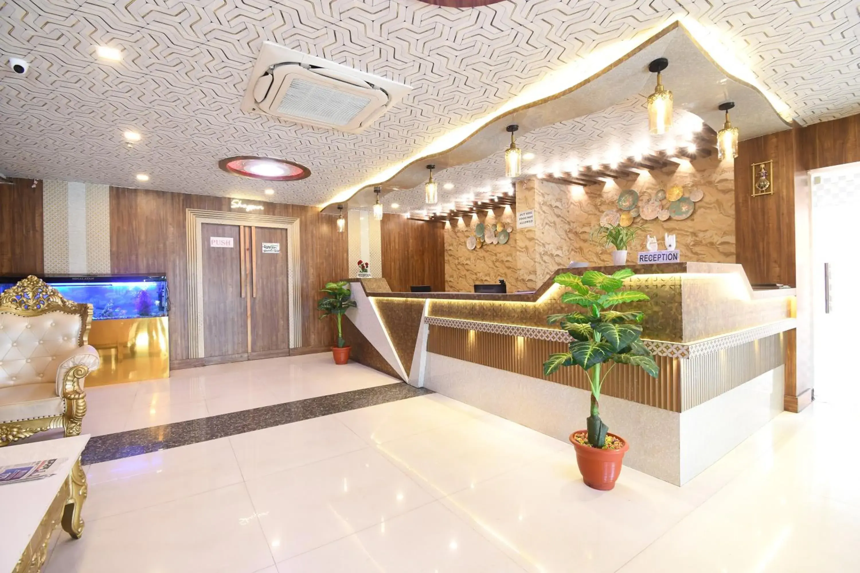 Lobby or reception in Hotel Jyoti International Lobby or reception in Hotel Jyoti International